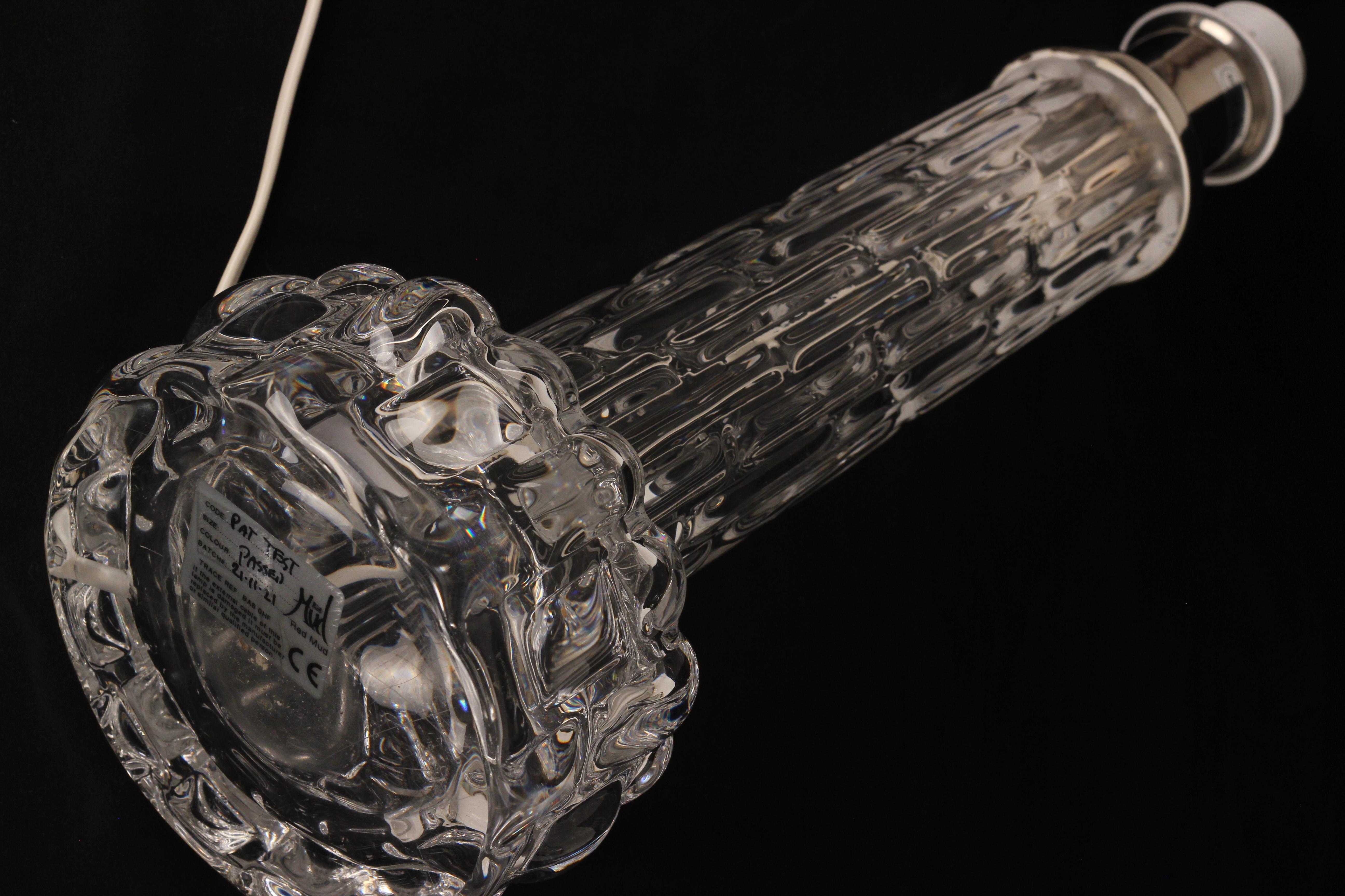 Lampe de bureau en verre Orrefors Modèle Rd de Carl Fagerlund ressemblant à de l'eau gelée en vente 7