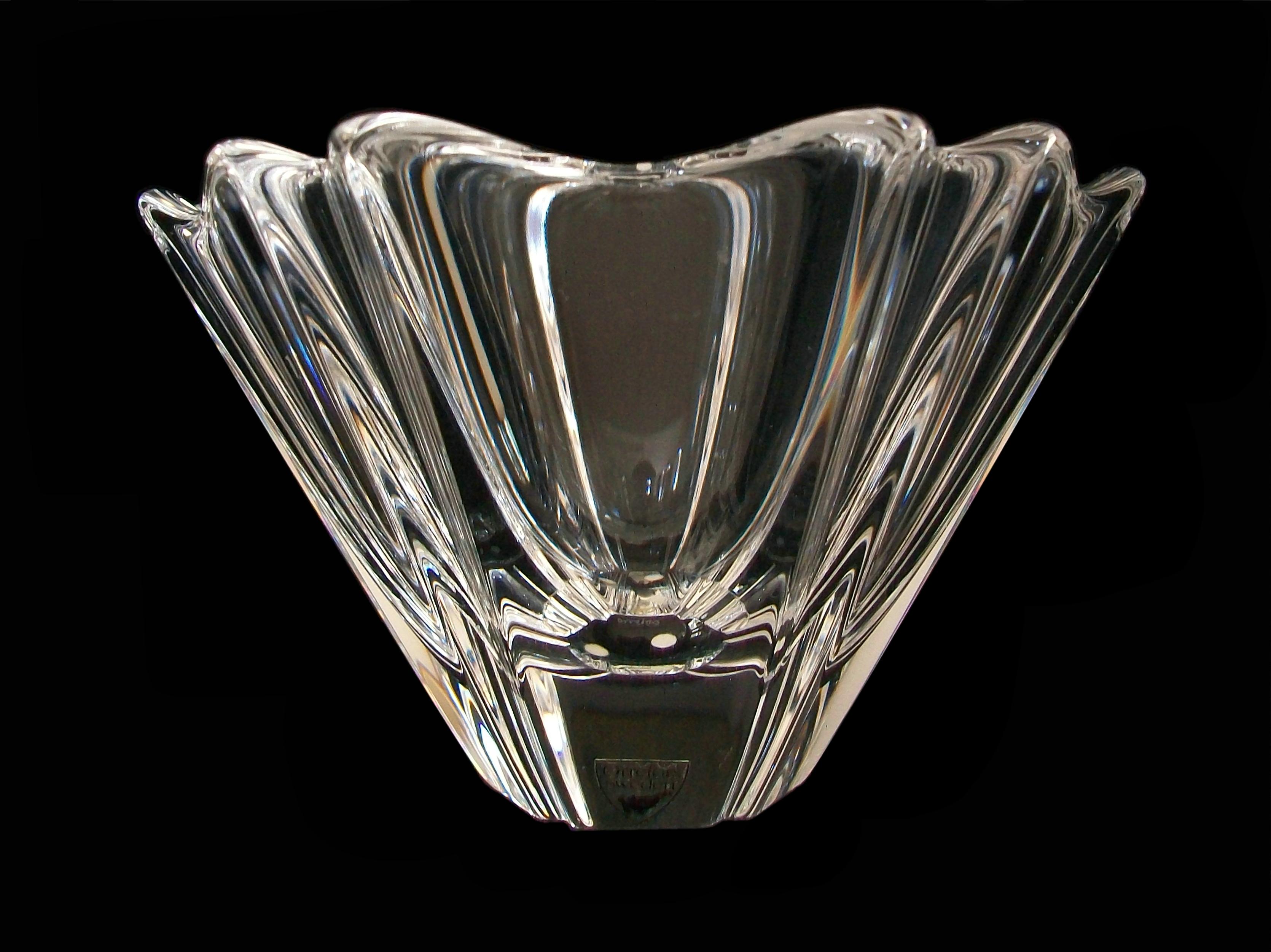 Orrefors, Lars Hellsten, Orion-Kristall-/Glasschale, Schweden, 20. Jahrhundert (Moderne) im Angebot