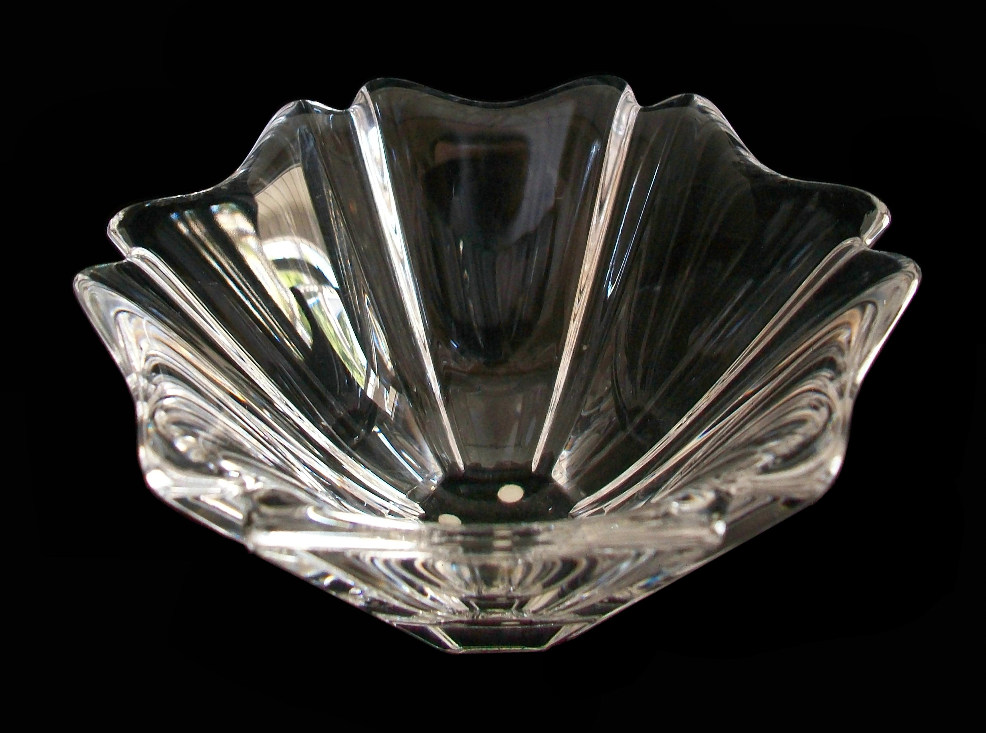 Swedish Orrefors, Lars Hellsten, Orion Crystal / Glass Bowl, Sweden, 20th Century For Sale
