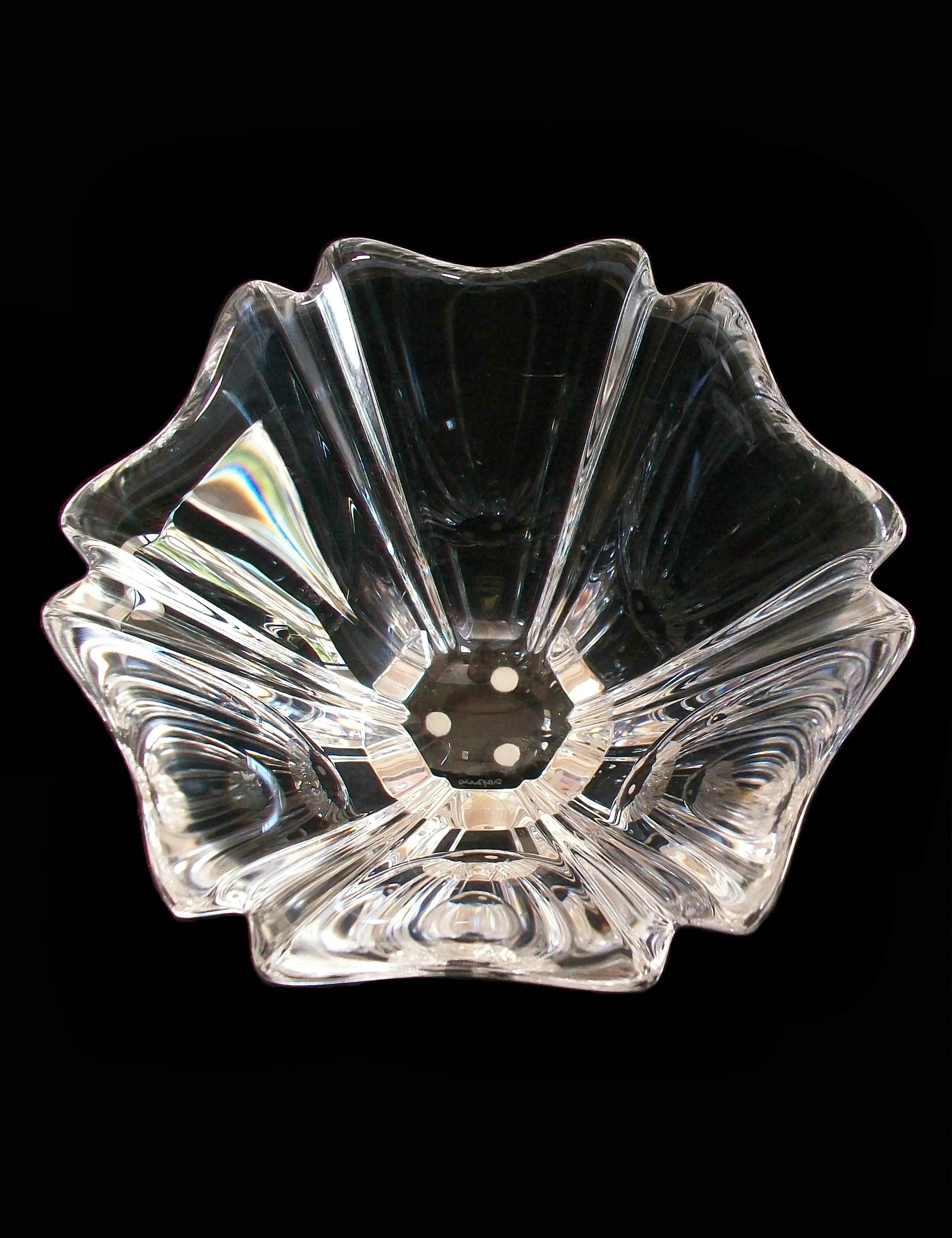 Hand-Crafted Orrefors, Lars Hellsten, Orion Crystal / Glass Bowl, Sweden, 20th Century For Sale