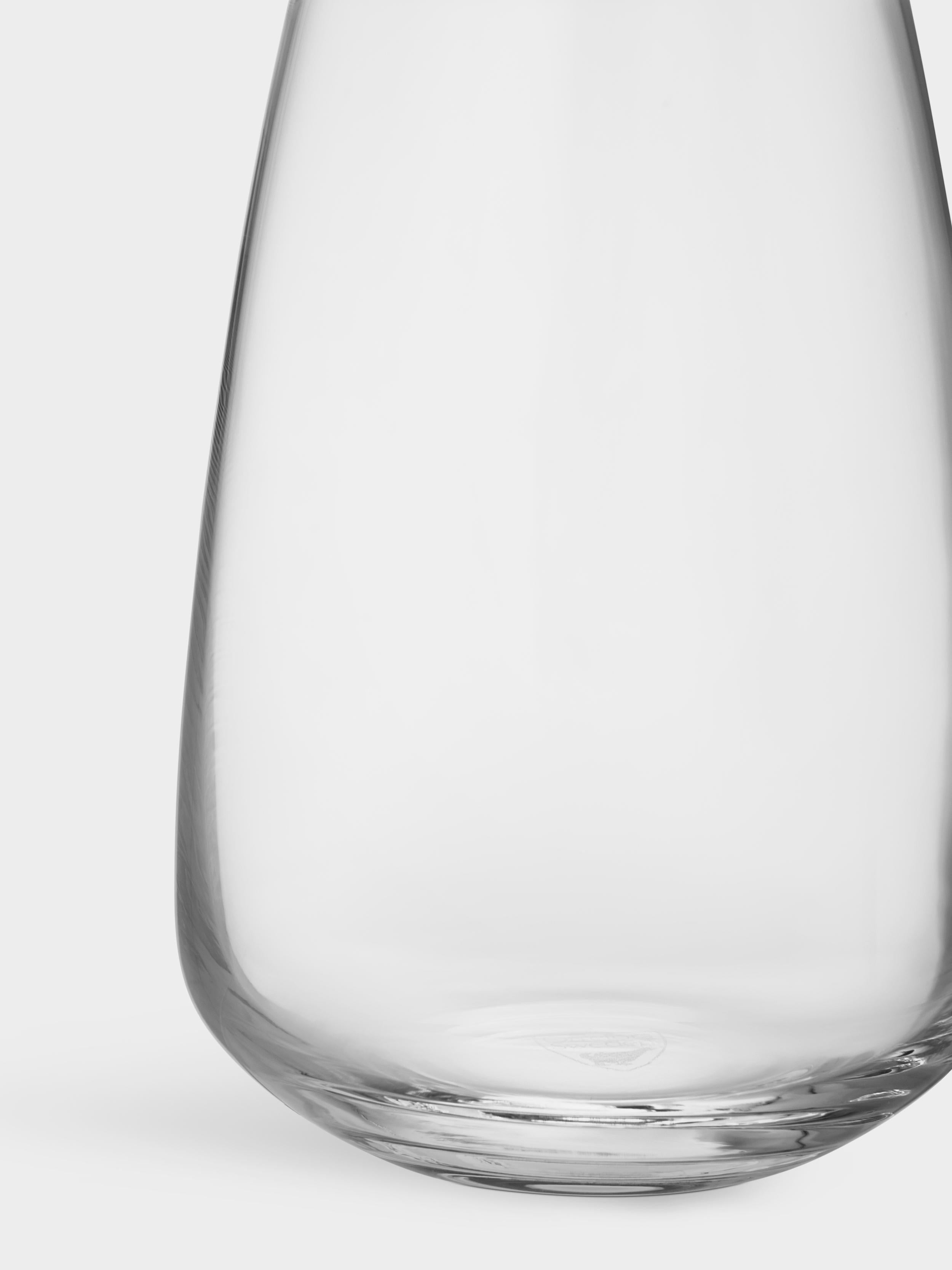Pulse Tumbler from Orrefors, which holds 11.5 oz, is an all-purpose glass. Shaped like a wine bowl, the design is influenced by Scandinavian simplicity. Designed by Ingegerd Råman.
