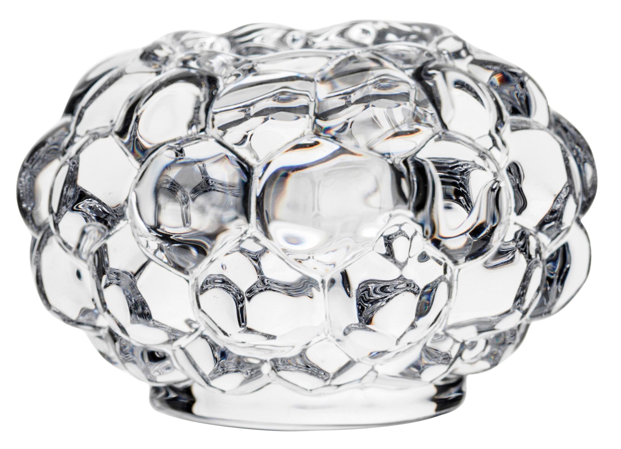 Raspberry is a beloved Orrefors classic. The small candle holder in clear crystal has a design resembling a raspberry with its round ‘drupelets’ giving it a soft look. It is a beautiful item suitable for tealight candles. Designed by Anne Nilsson.
