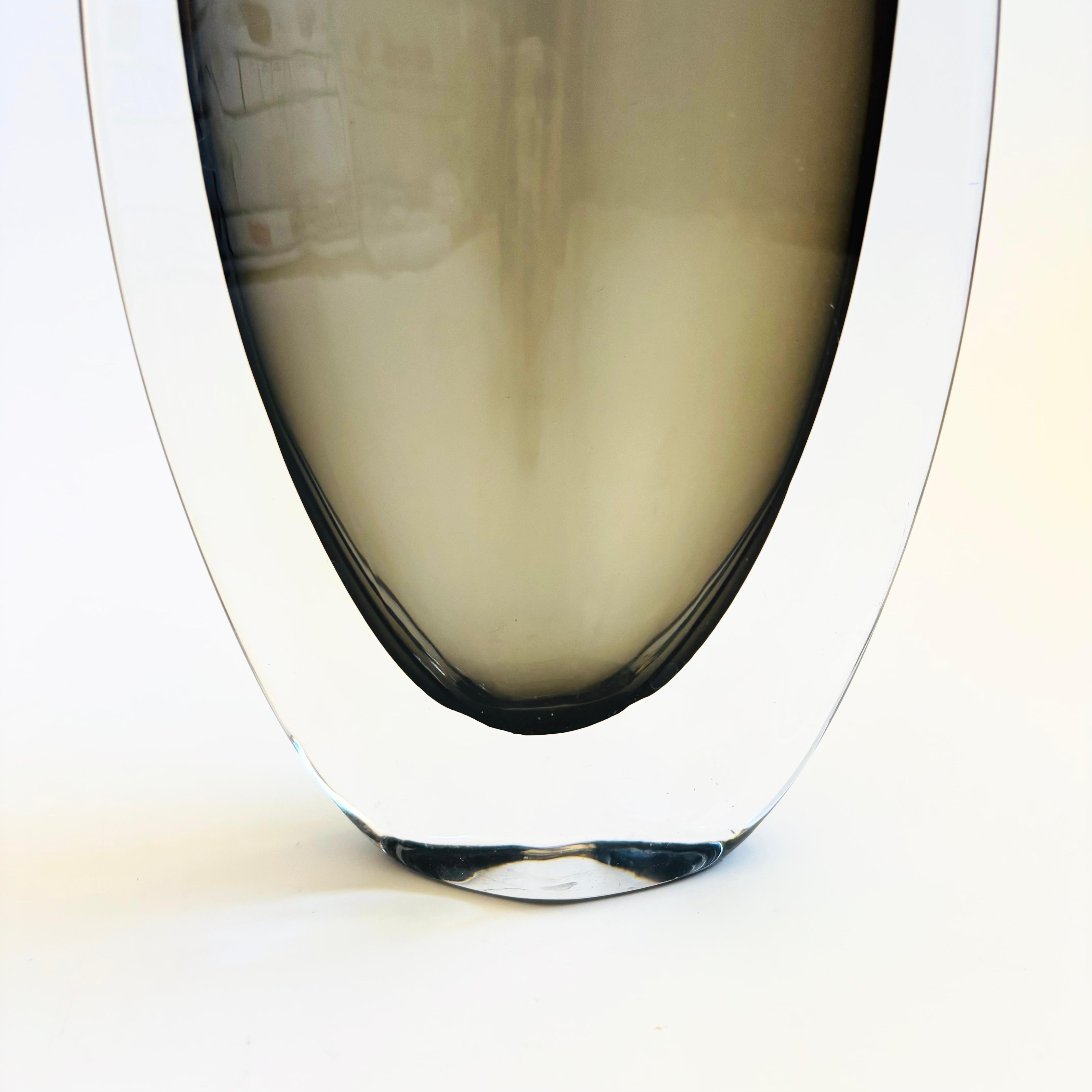 Orrefors Sommerso Dusk Vase by Nils Landberg In Good Condition For Sale In Fairfield, CA