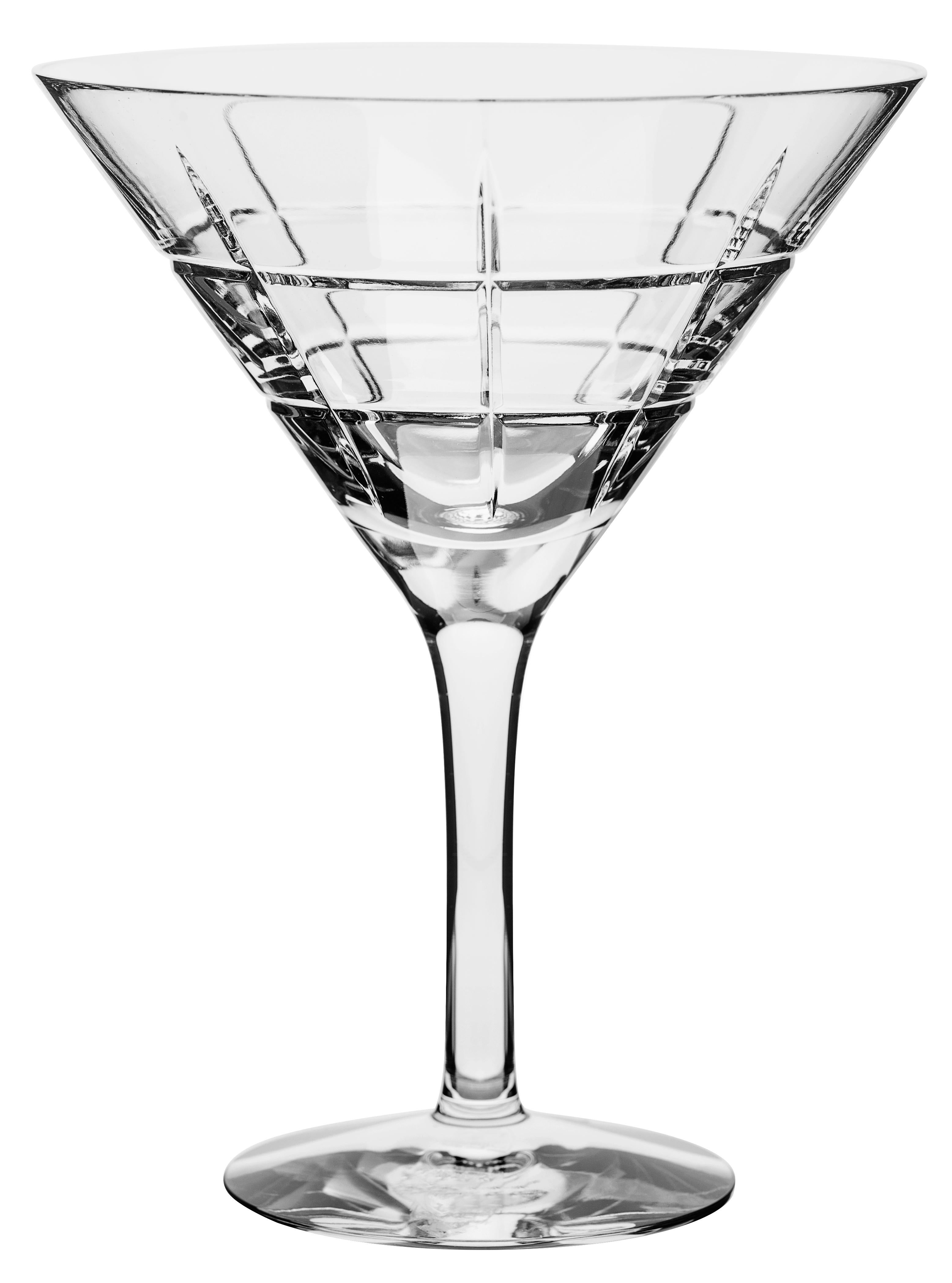 Street Martini from Orrefors, which holds 7 oz, is ideal for serving cocktails, especially martinis or cosmopolitans. The martini glass has a checked motif of straight lines inspired by the criss-cross streets and avenues of Manhattan, New York.