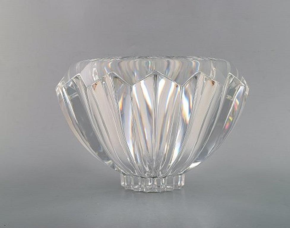 Scandinavian Modern Orrefors, Sweden, Large Modernist Bowl in Clear Art Glass, Stylish Design, 1980s For Sale