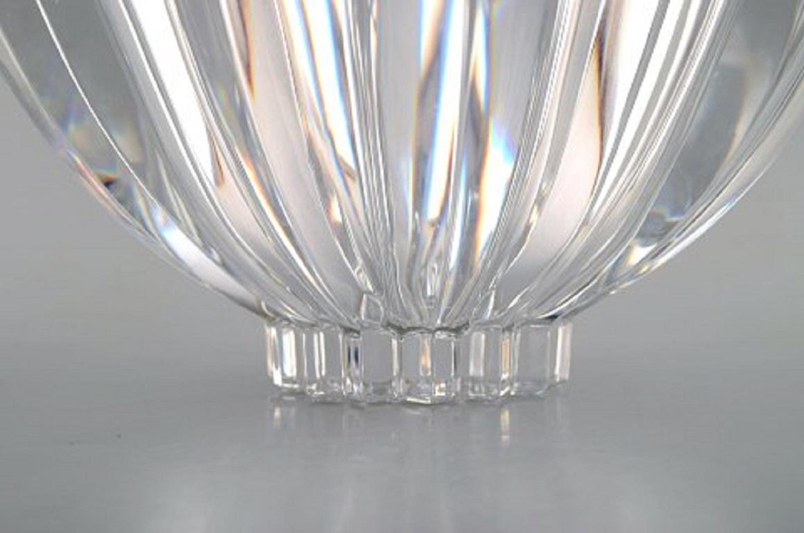 Late 20th Century Orrefors, Sweden, Large Modernist Bowl in Clear Art Glass, Stylish Design, 1980s For Sale