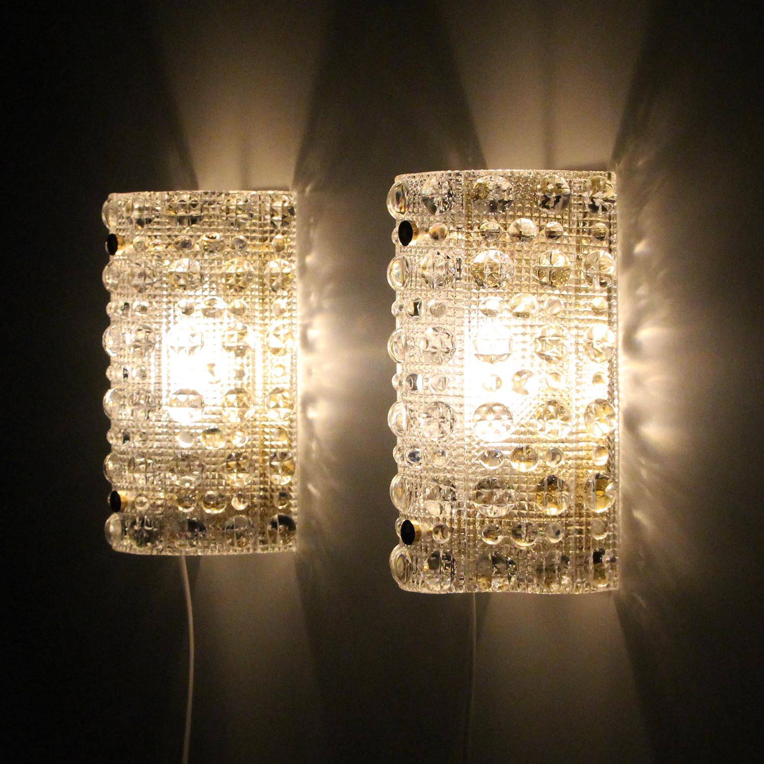 Orrefors Venus 'Pair' Crystal Sconces by Lyfa/Orrefors in the 1960s In Good Condition In Brondby, Copenhagen