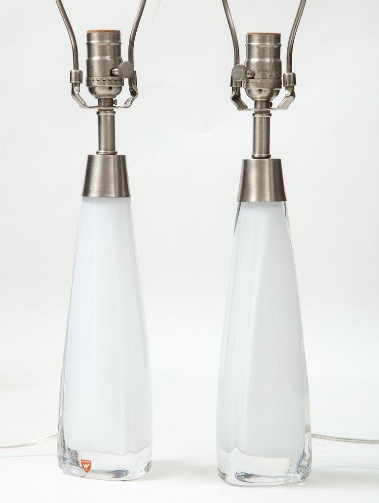 Orrefors Weiße Kristalllampen (Schwedisch) im Angebot