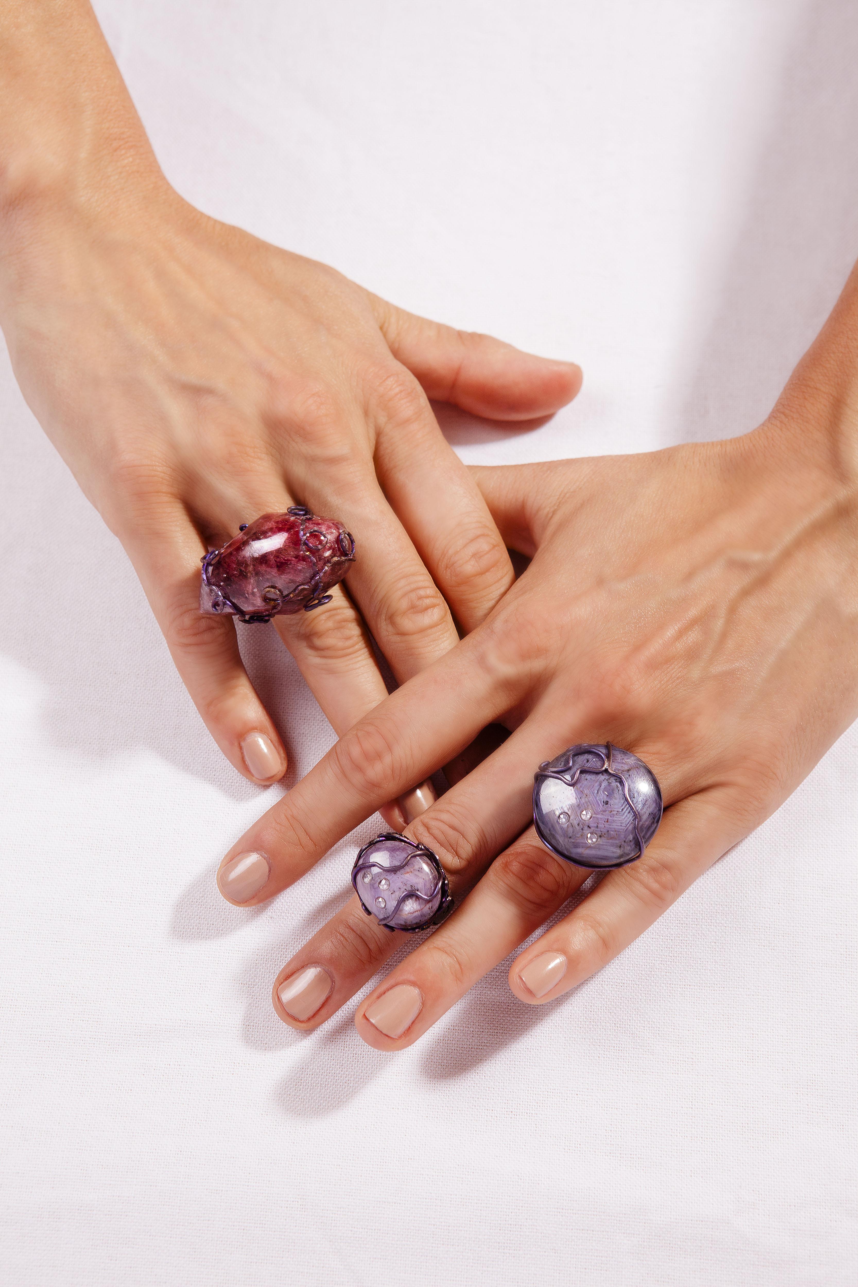Orsa Maggiore Diamonds 18 Karat Gold Titanium Star Ruby Ring In New Condition For Sale In Cremona, IT