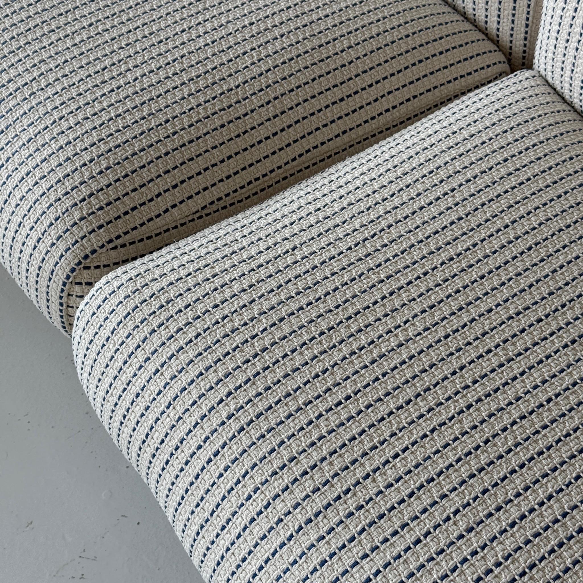 Mid-Century Modern Orsay Sofa by Gae Aulenti for Knoll For Sale