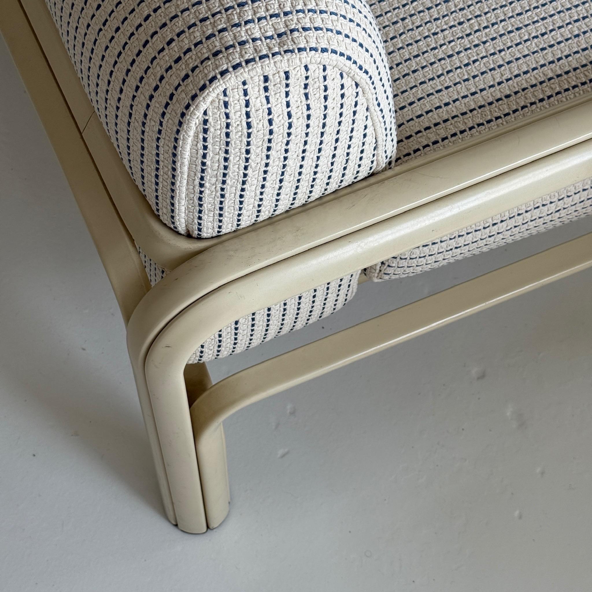 Late 20th Century Orsay Sofa by Gae Aulenti for Knoll For Sale