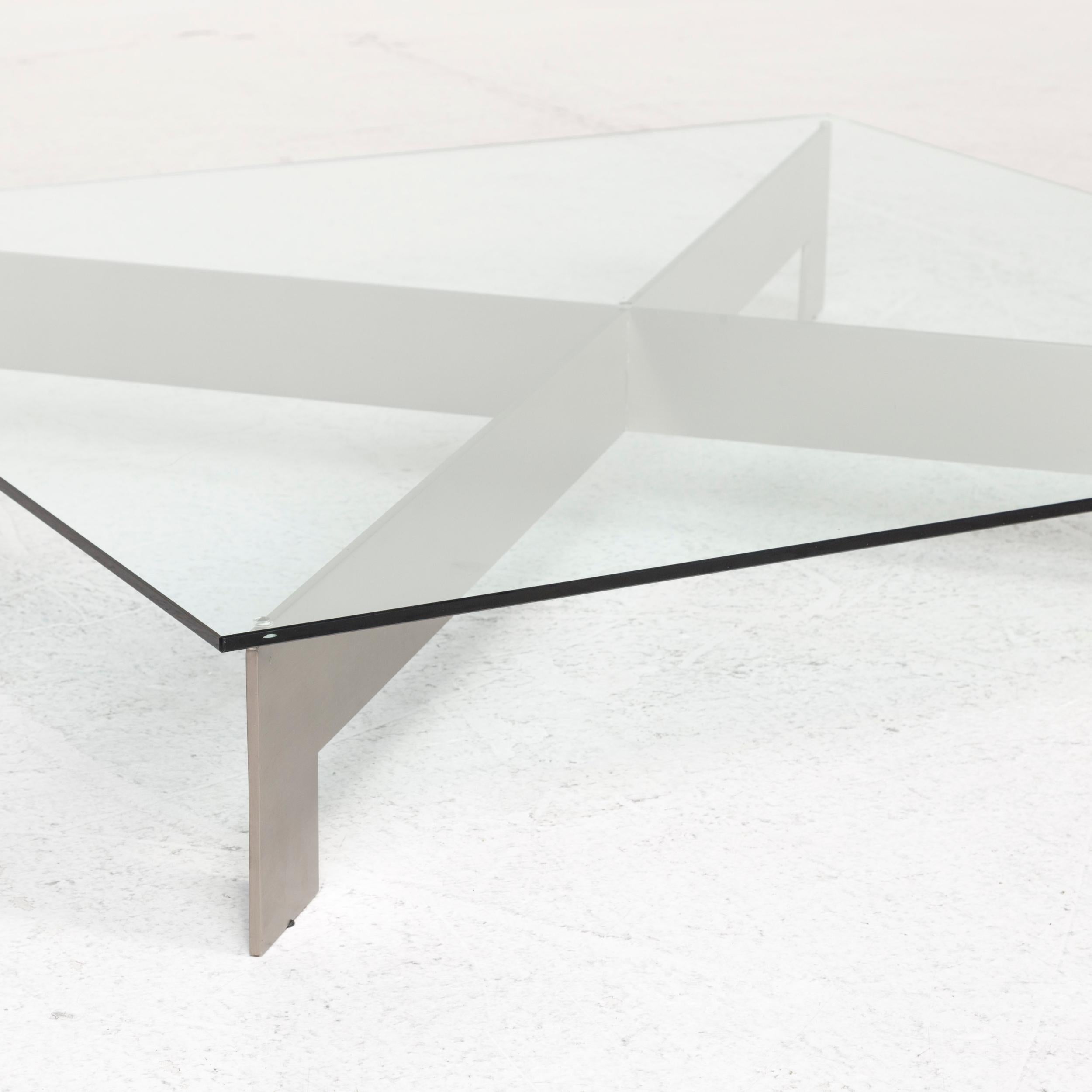 We bring to you an orsenigo glass coffee table square table.


 Product measurements in centimeters:
 

 Depth 120
 Width 120
 Height 21.





 