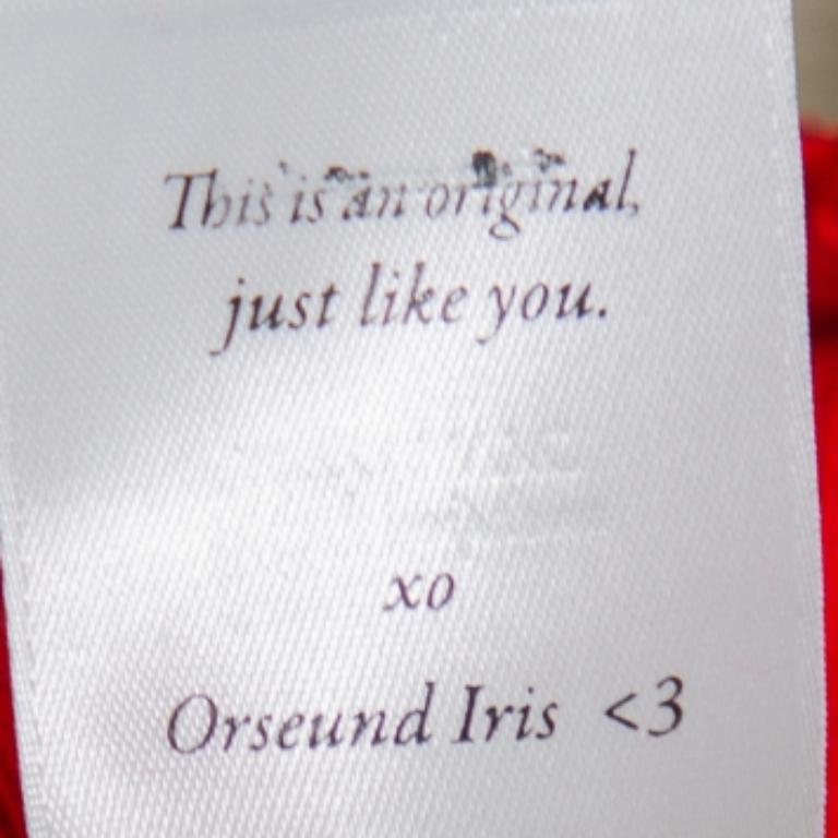 Orseund Iris Red Knit Off Shoulder Crop Top M In Good Condition For Sale In Dubai, Al Qouz 2