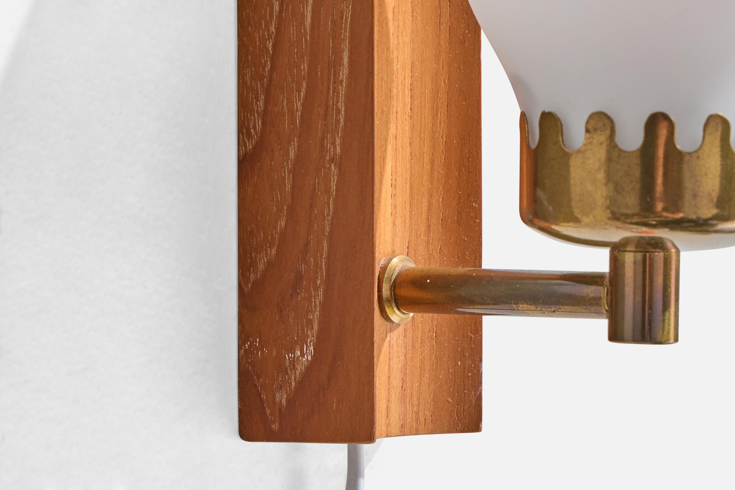 Örsjo Industri, Wall Lights, Teak, Brass, Glass, Sweden, 1950s For Sale 1