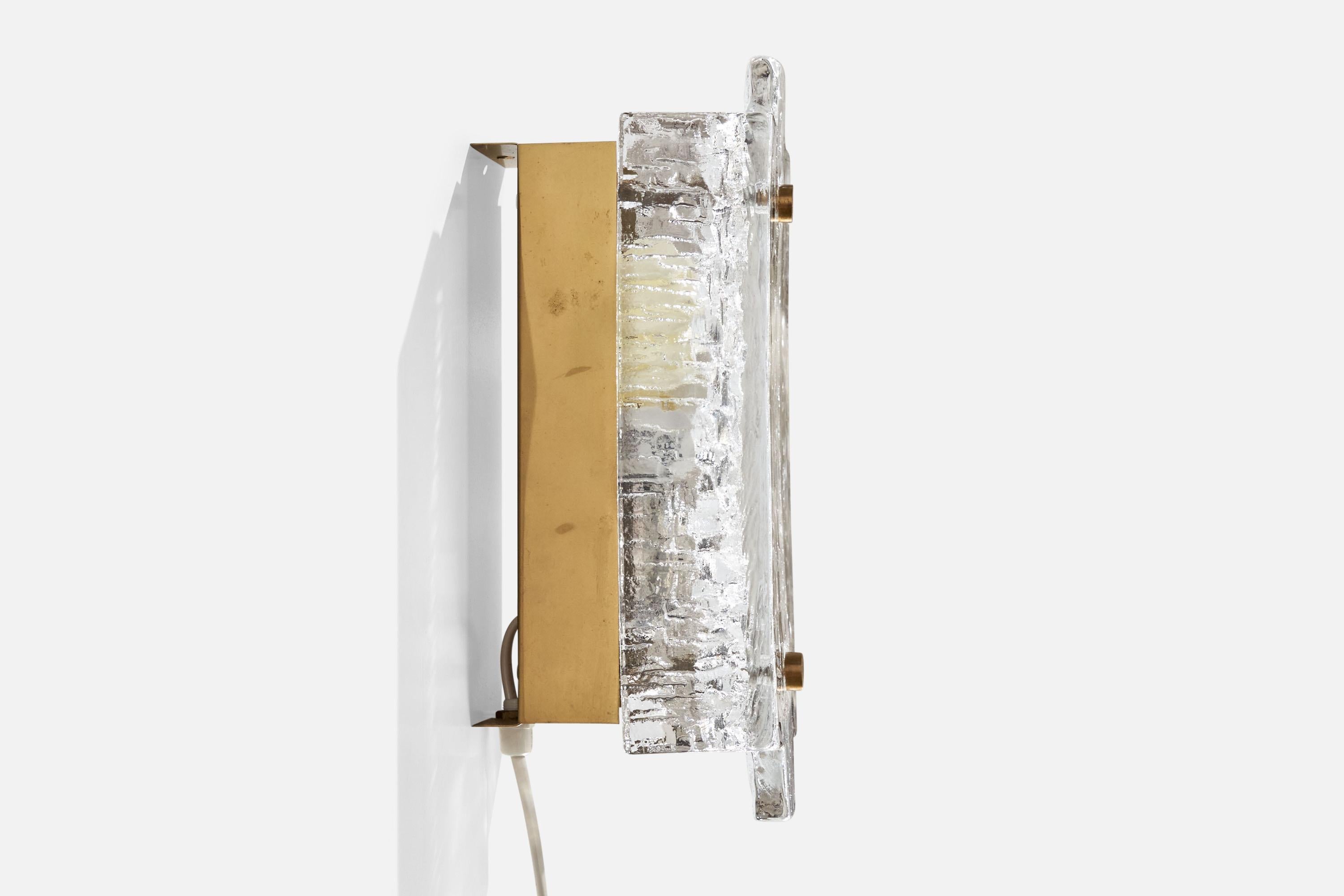 Örsjö, Wall Light, Brass, Glass, Sweden, 1970s In Good Condition For Sale In High Point, NC