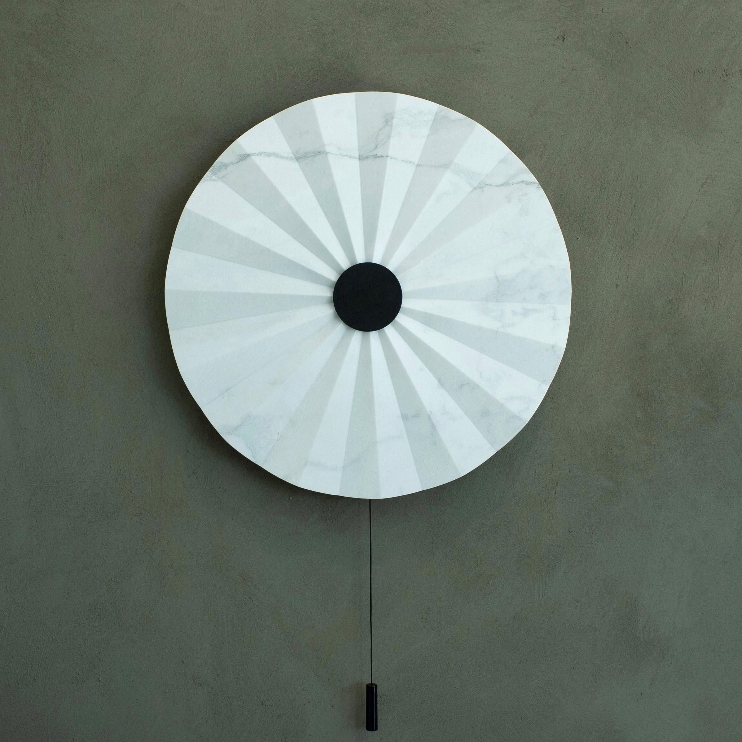 Lámpara de pared Oru 65 de acero pulverizado y mármol by Stella Orlandino
Dimensiones: Ø 65 cm.
Materiales: Acero con recubrimiento de polvo y mármol.

Disponible en distintos tamaños. Todas nuestras lámparas pueden cablearse según cada país. Si se