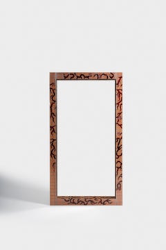 Espejo Orvalho de madera pintada a mano con incrustaciones de Laurids Gallée