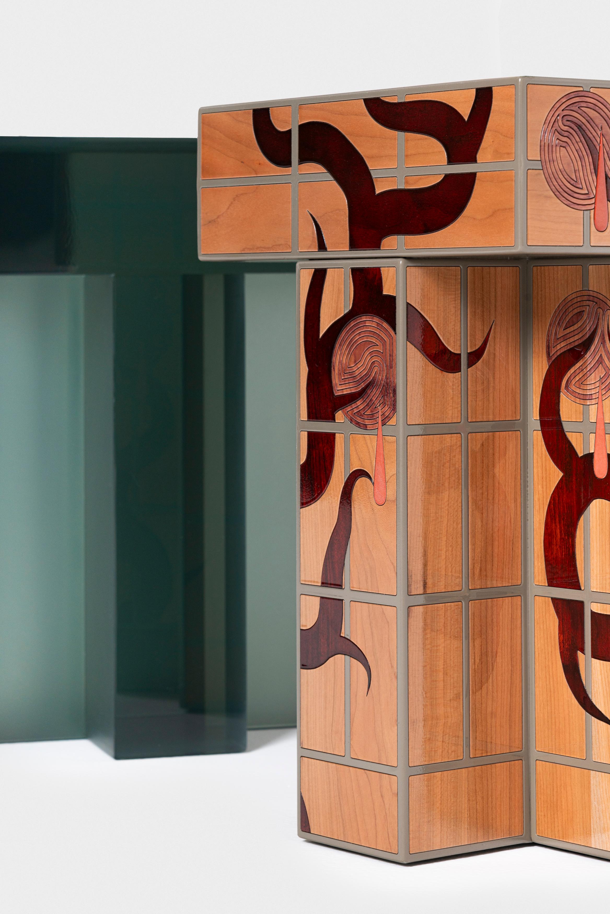 Incrusté Tabouret en bois marqueté Orvalho par Laurids Gallée en vente