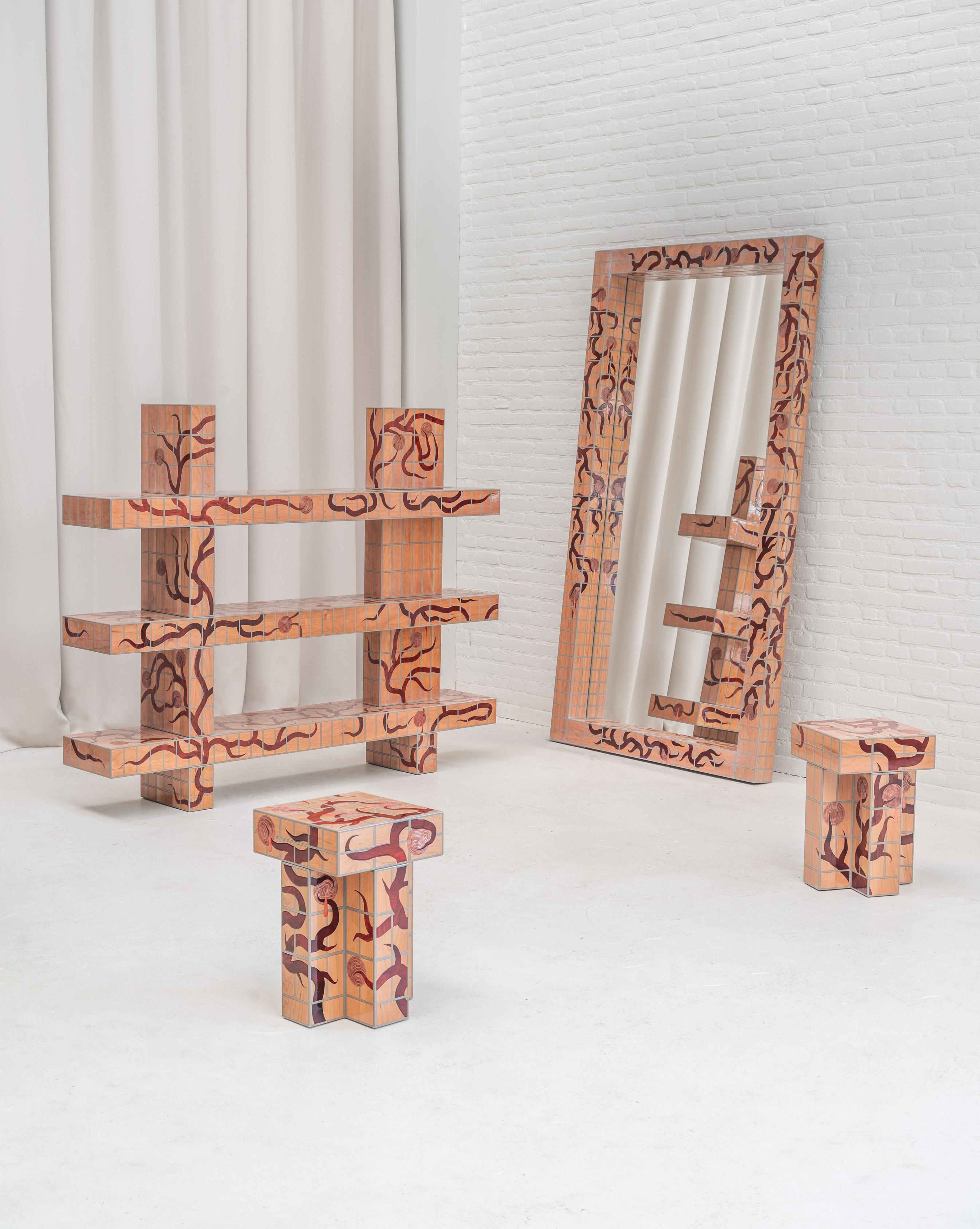 Bois de feuillus Tabouret en bois marqueté Orvalho par Laurids Gallée en vente