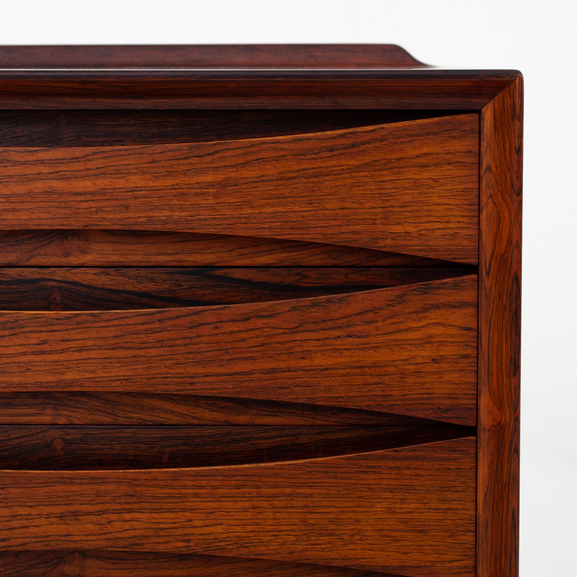 OS 63 sideboard by Arne Vodder. In Fair Condition In Copenhagen, DK