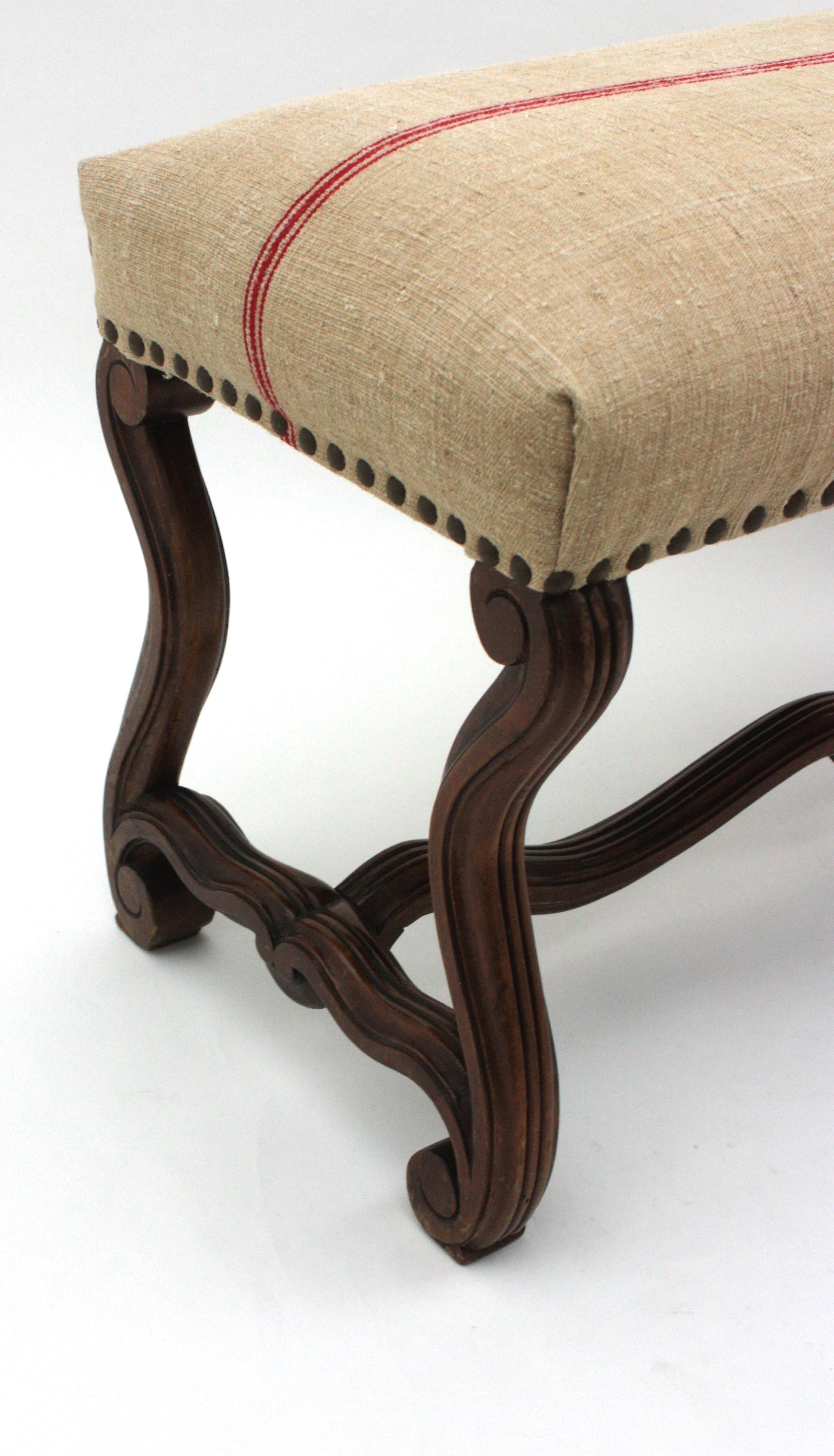 Os de Mouton Louis XIV Walnut Bench with French Linen Upholstery For Sale 8