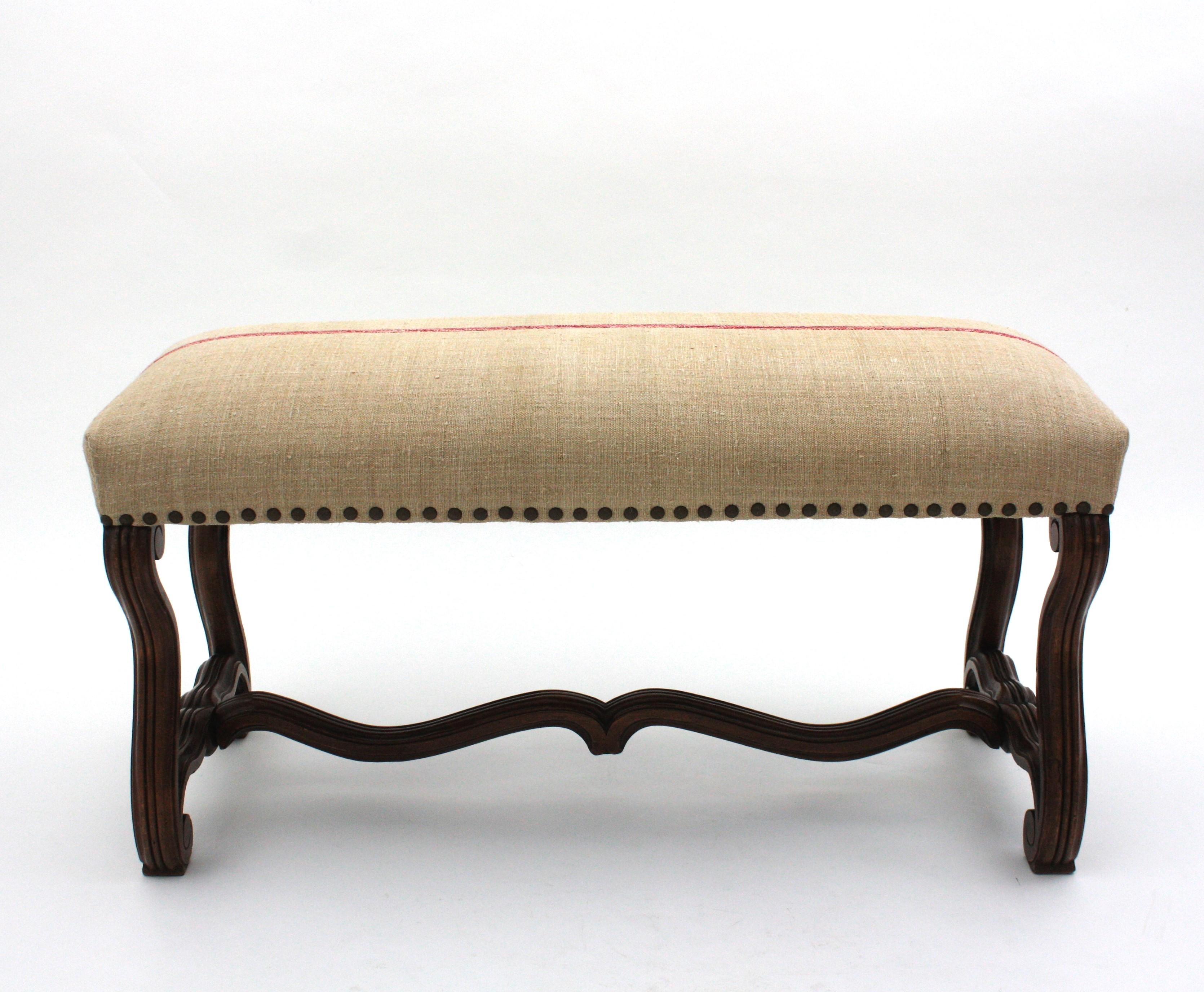 Os de Mouton Louis XIV Walnut Bench with French Linen Upholstery For Sale 11