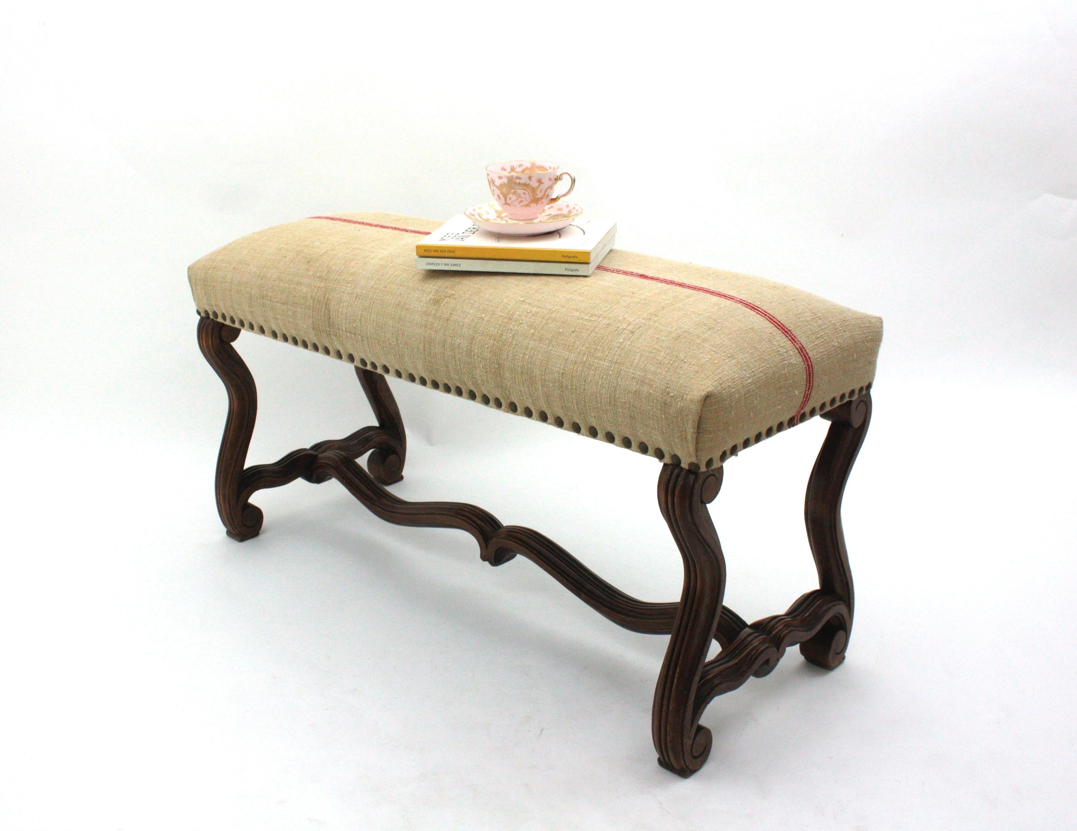 Os de Mouton Louis XIV Walnut Bench with French Linen Upholstery For Sale 2