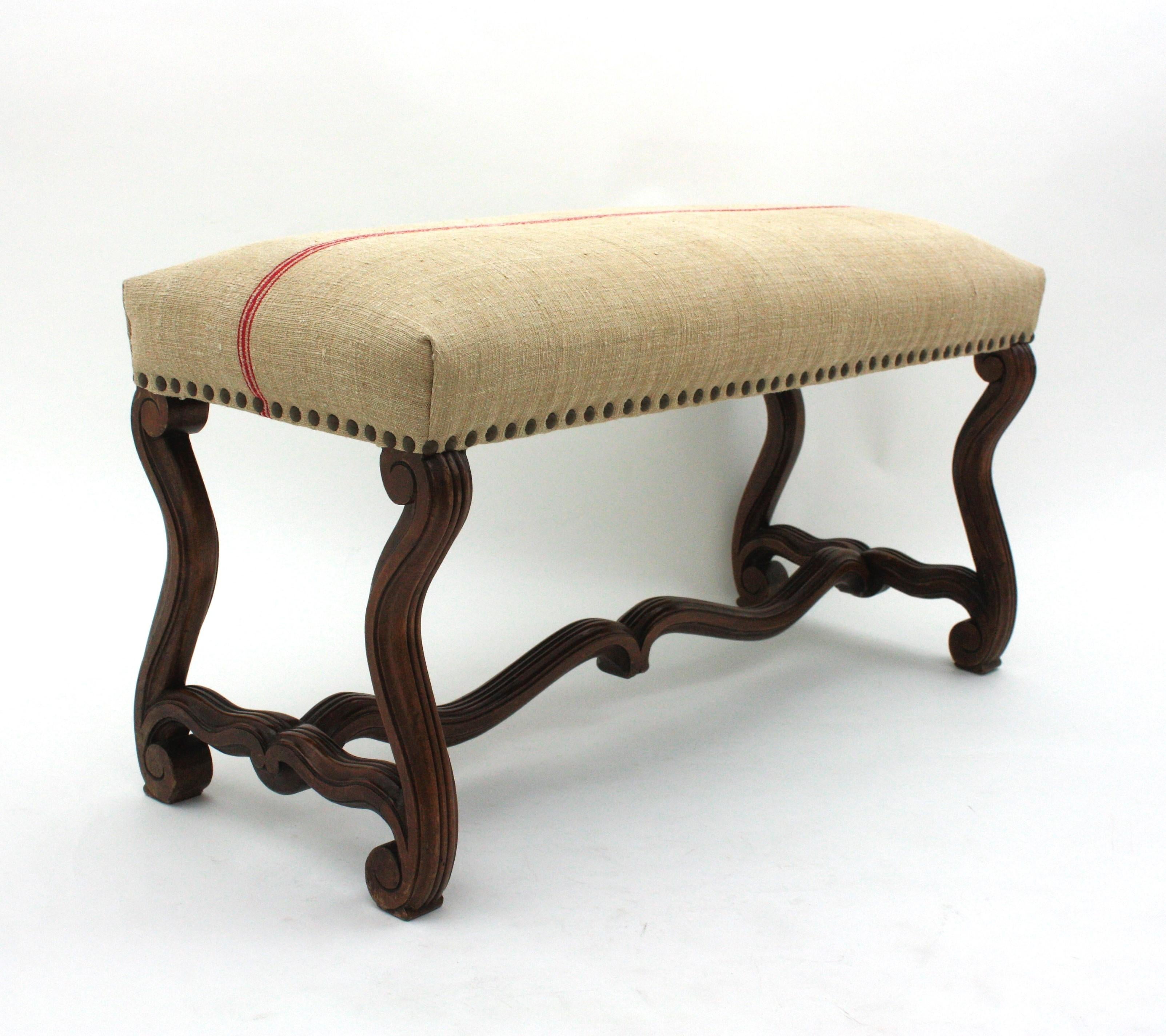 Os de Mouton Louis XIV Walnut Bench with French Linen Upholstery For Sale 3