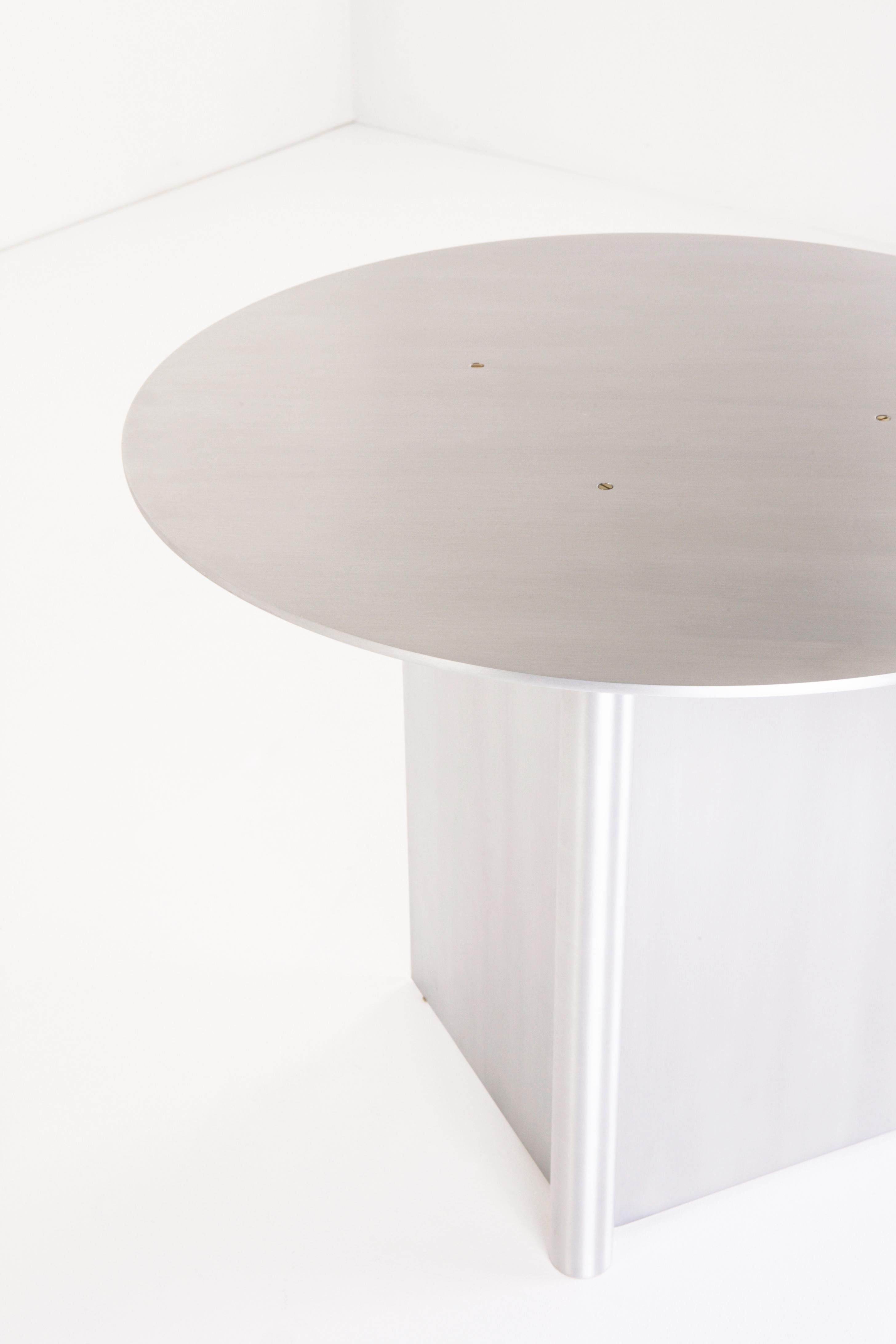 Os Table Large I in Matte Aluminium, Blackened, and Satin Brass In New Condition In Los Angeles, CA