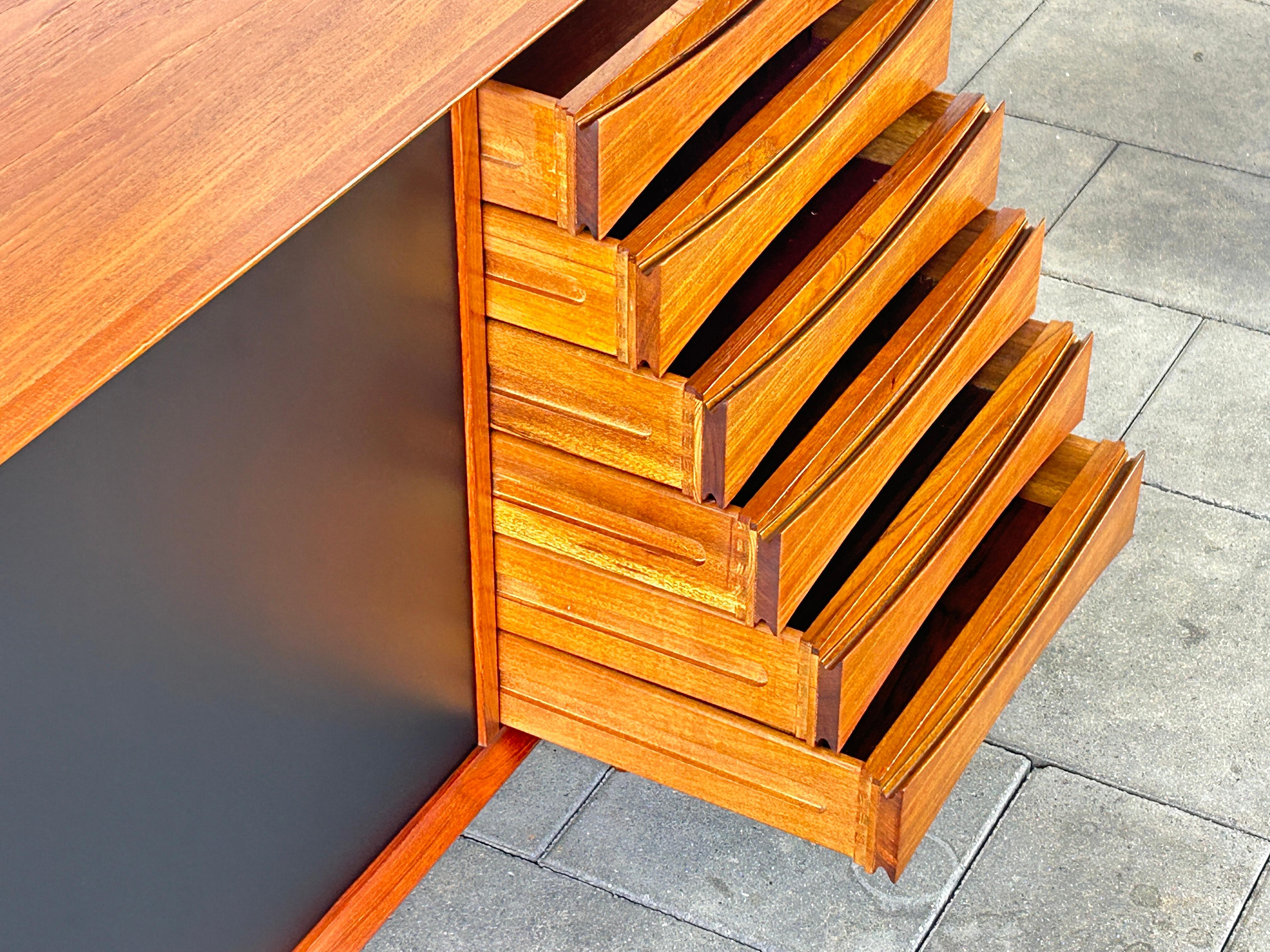OS29 Triennale Sideboard designed by Arne Vodder for Sibast, 1959 5