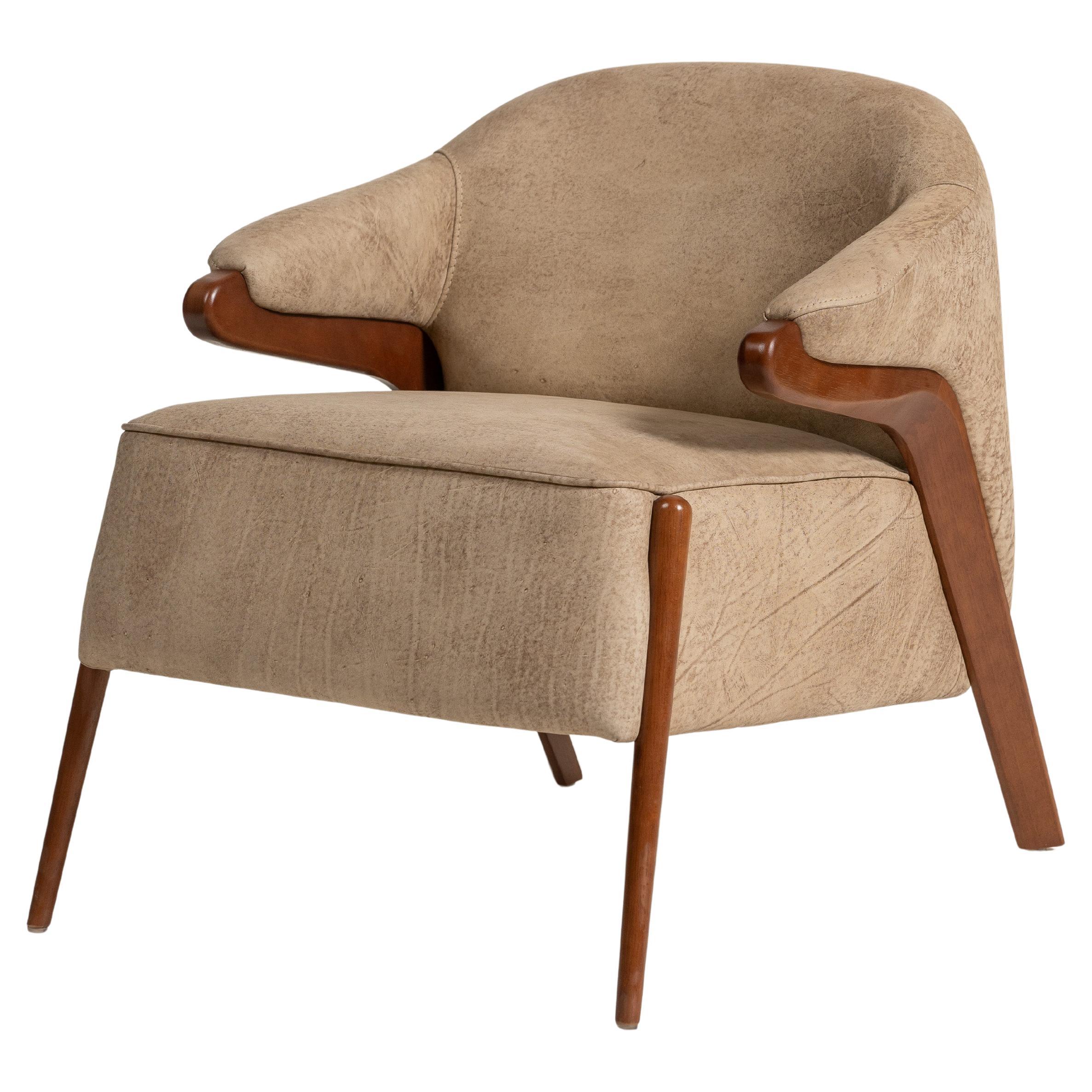 Osa Armchair for Uultis with Walnut Frame and Leather Upholstery, Brazil, 2020