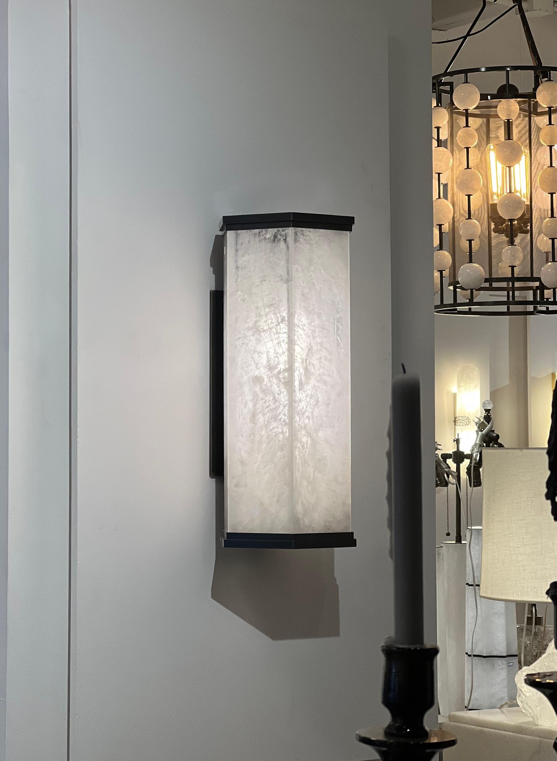 OSA20 Appliques en cristal de roche par Phoenix Neuf - En vente à New York, NY