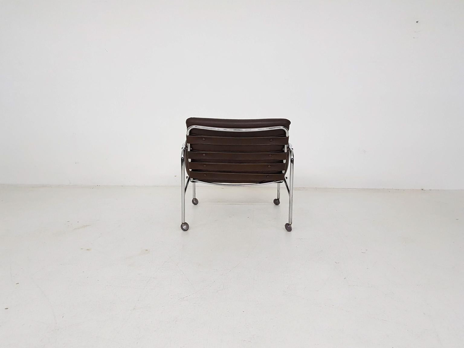 “Osaka” Brown Leather Lounge Chair by Martin Visser for ’t Spectrum, Dutch, 1969 In Good Condition In Amsterdam, NL