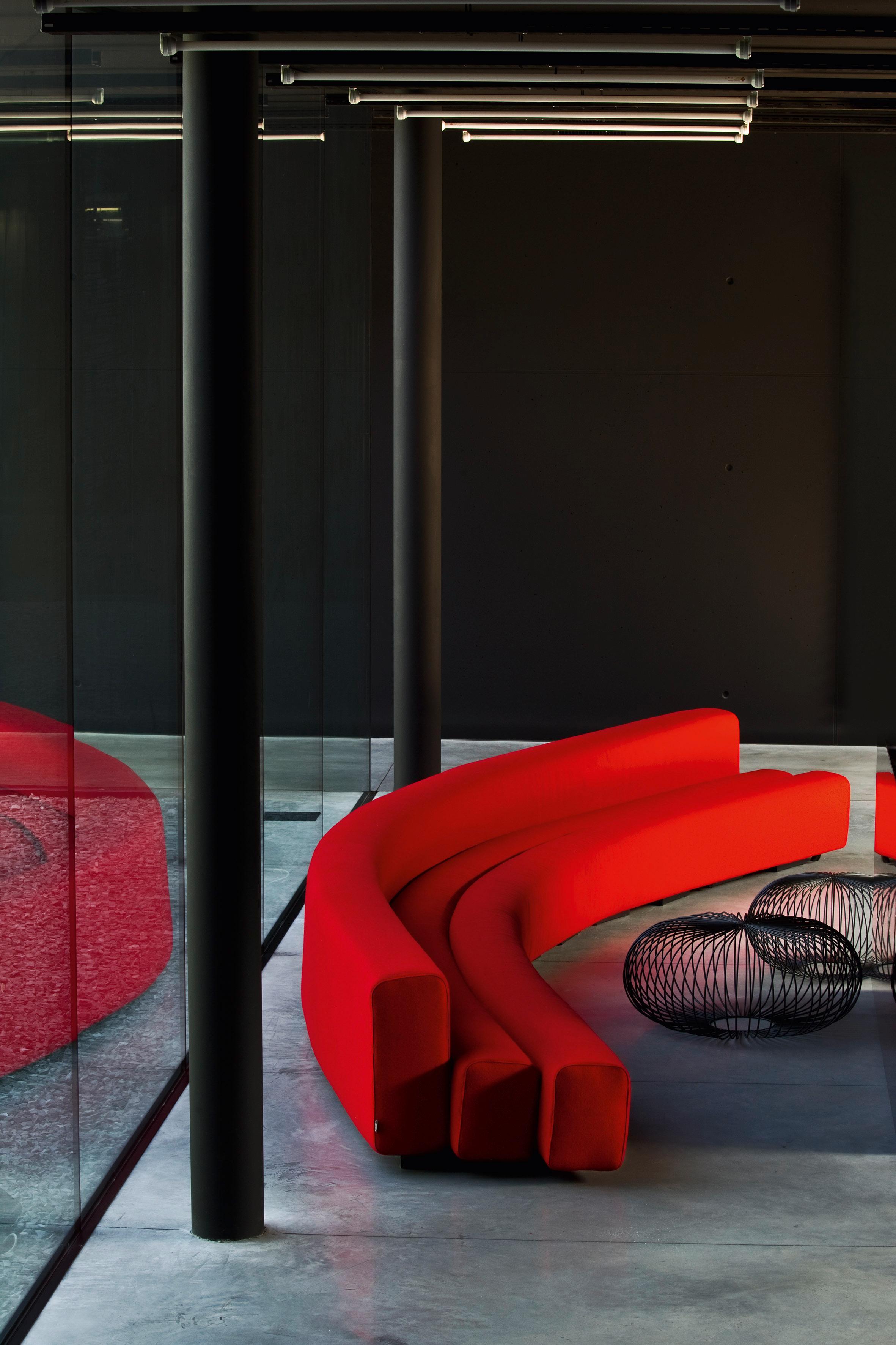 20ième siècle Canapé Osaka en tissu bleu extensible de Pierre Paulin en vente