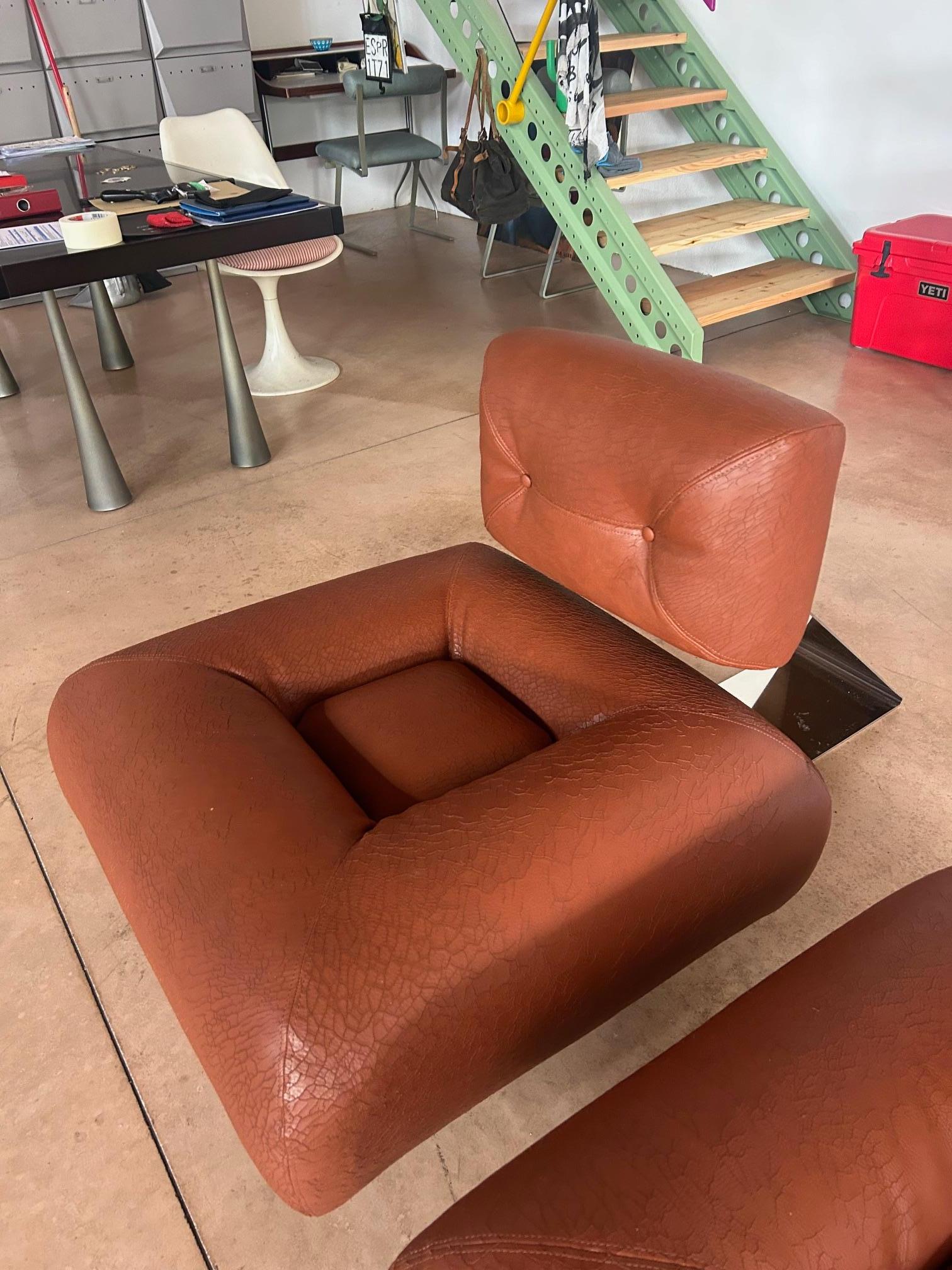 Osca Niemeyer pair of Aran armchairs for Aran Line, Firenze Italy, 1975 3