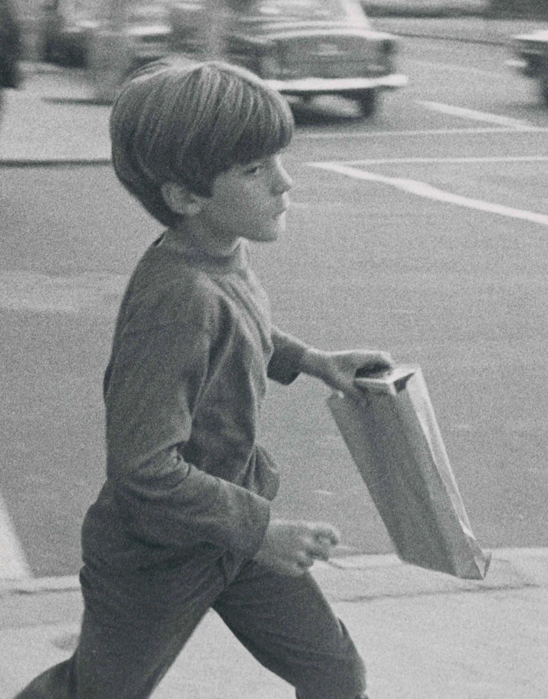 Jackie Kennedy, Schwarz-Weiß-Fotografie, ca. 1970er Jahre, 25,4 x 20,5 cm – Photograph von Oscar Abolafia