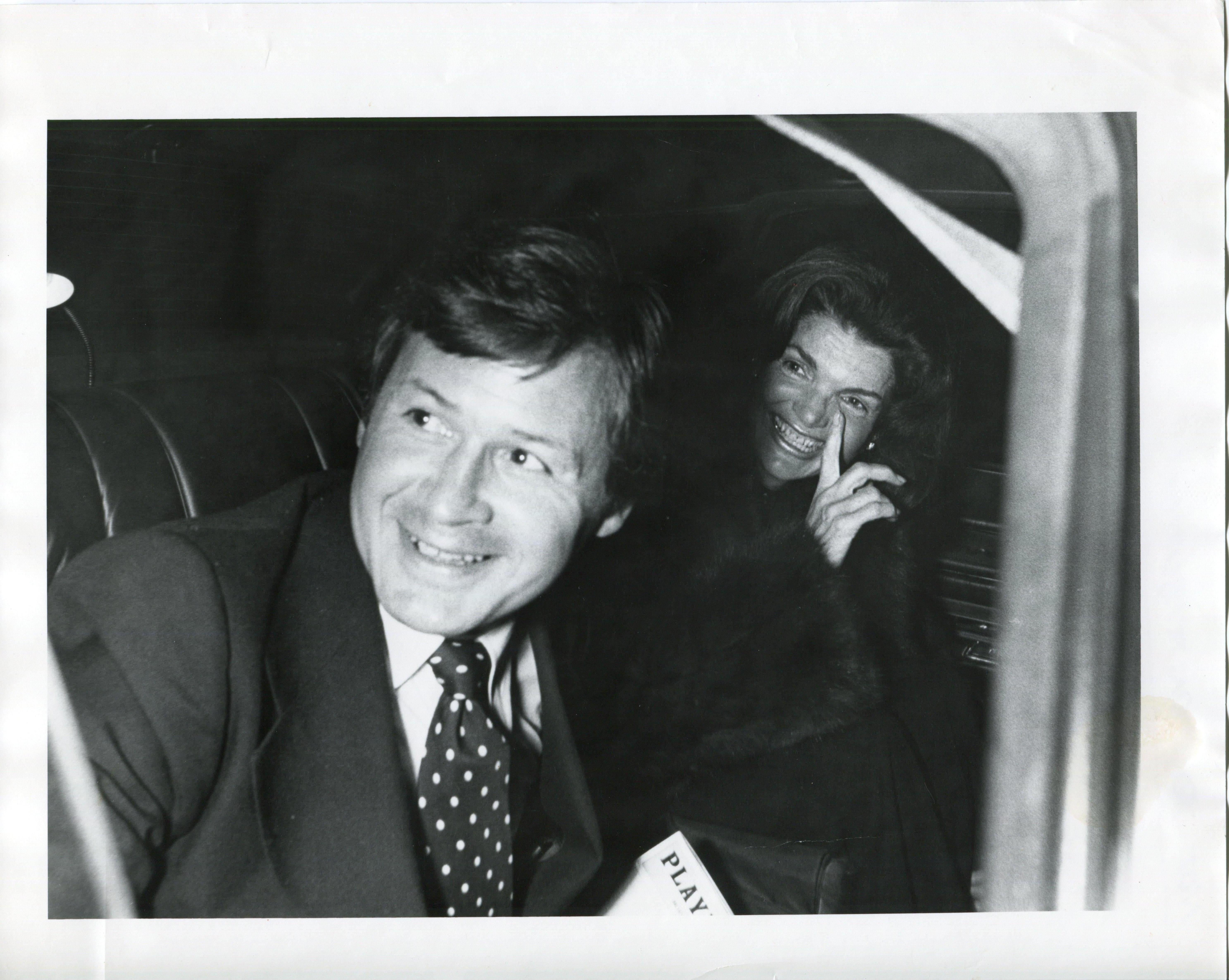 Oscar Abolafia Black and White Photograph – Original-Plakat von Jackie Kennedy