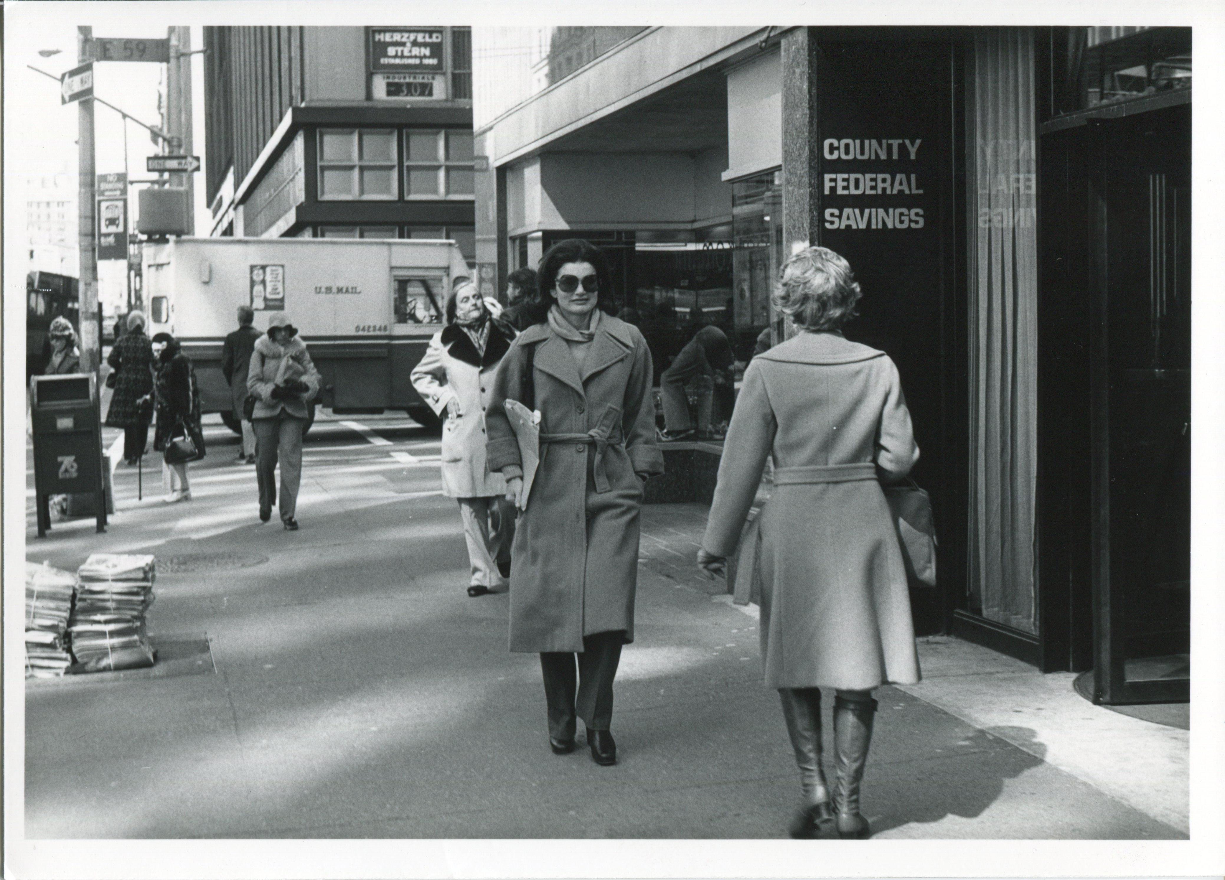 Oscar Abolafia Black and White Photograph - Jackie Kennedy  - Original Press Photo