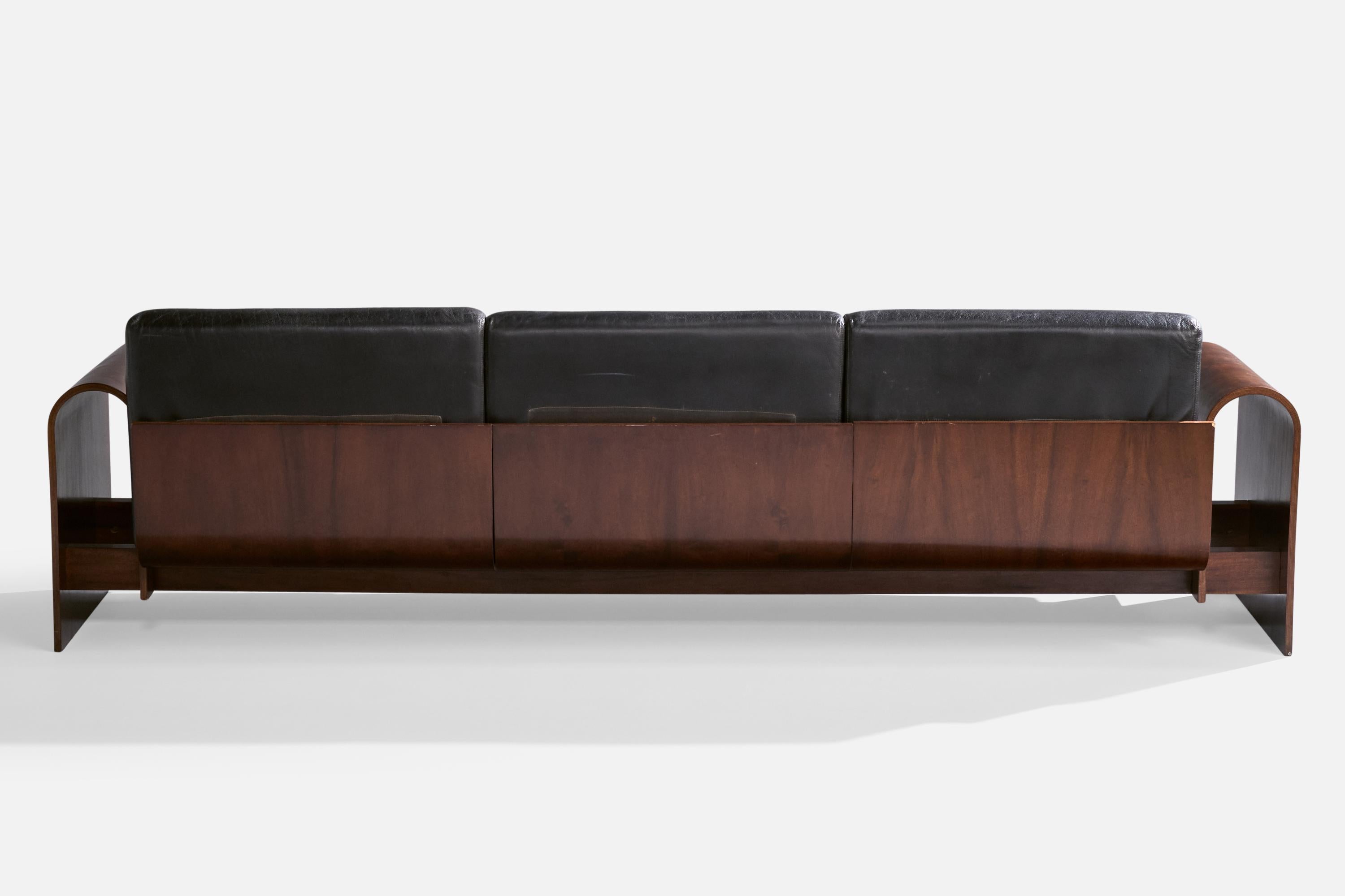 Oscar and Anna Maria Niemeyer, Sofa, Imbuia, Leather, Brazil, 1990 For Sale 7