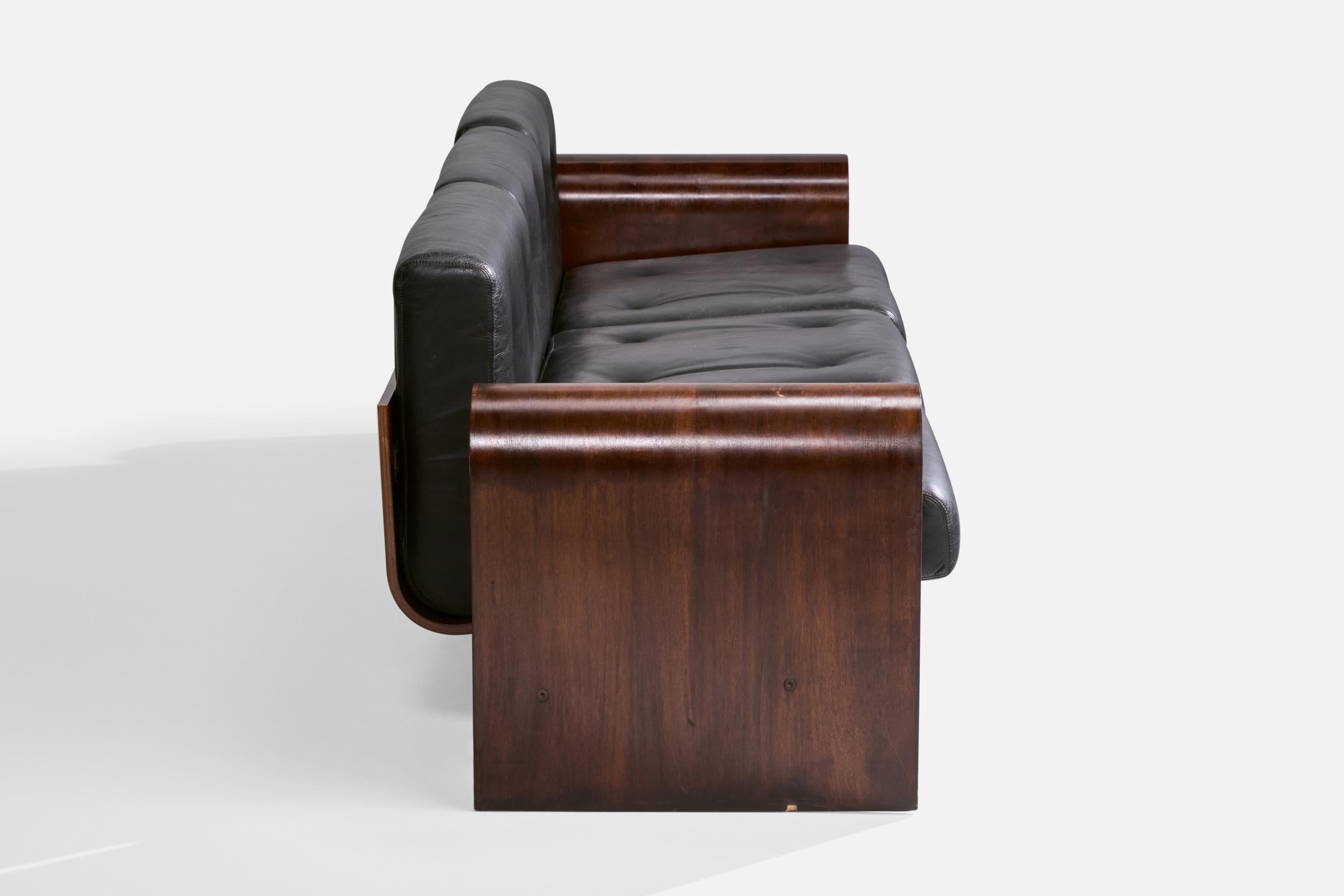 Oscar and Anna Maria Niemeyer, Sofa, Imbuia, Leather, Brazil, 1990 For Sale 8