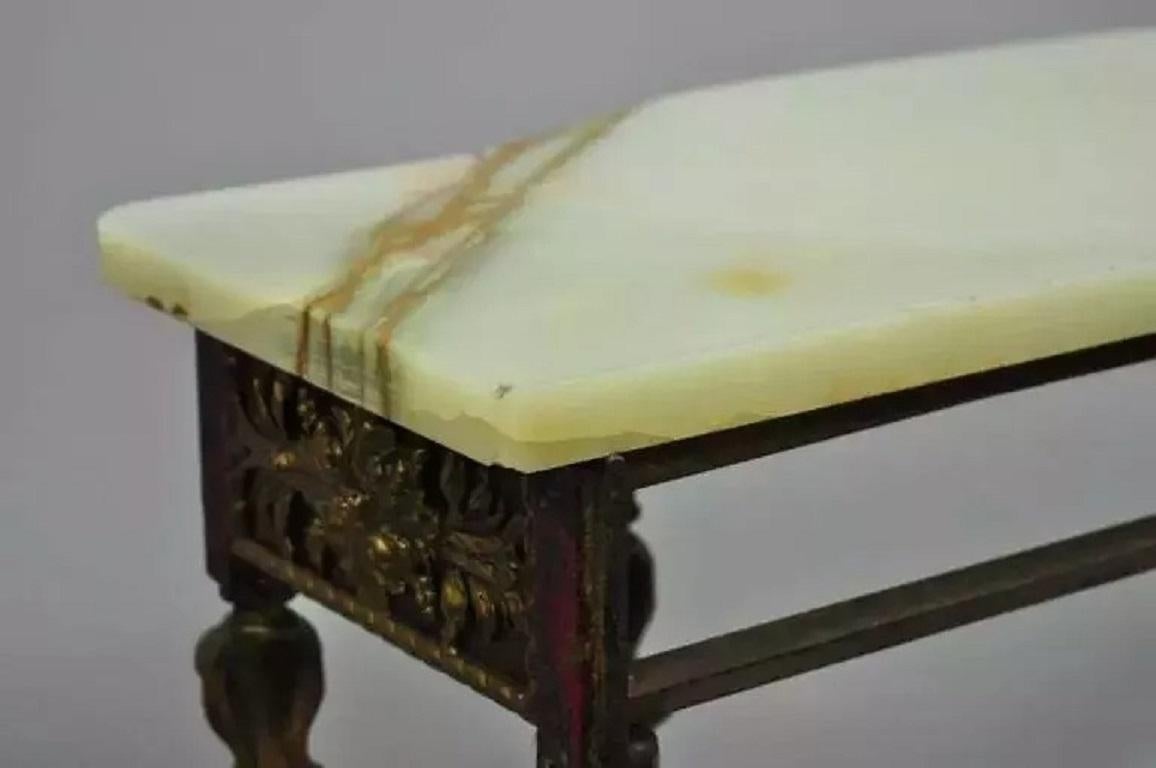 Oscar Bach Attr. Consola de hierro con tapa de bronce y ónice y espejo figurado en venta 5