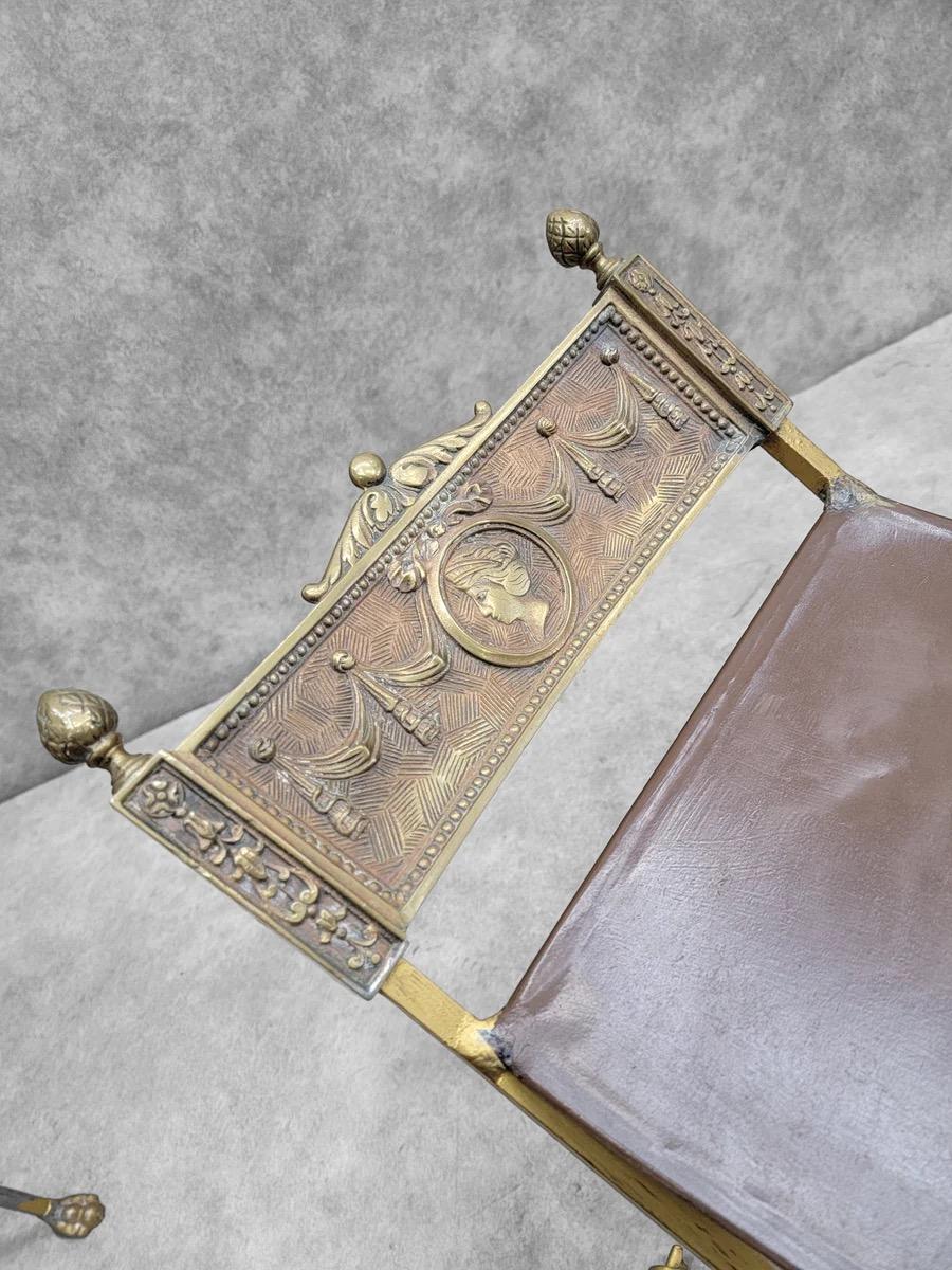 Oscar Bruno Bach Silla y Otomana Savonarola de Bronce Finamente Detallada y Ornamentada en venta 1
