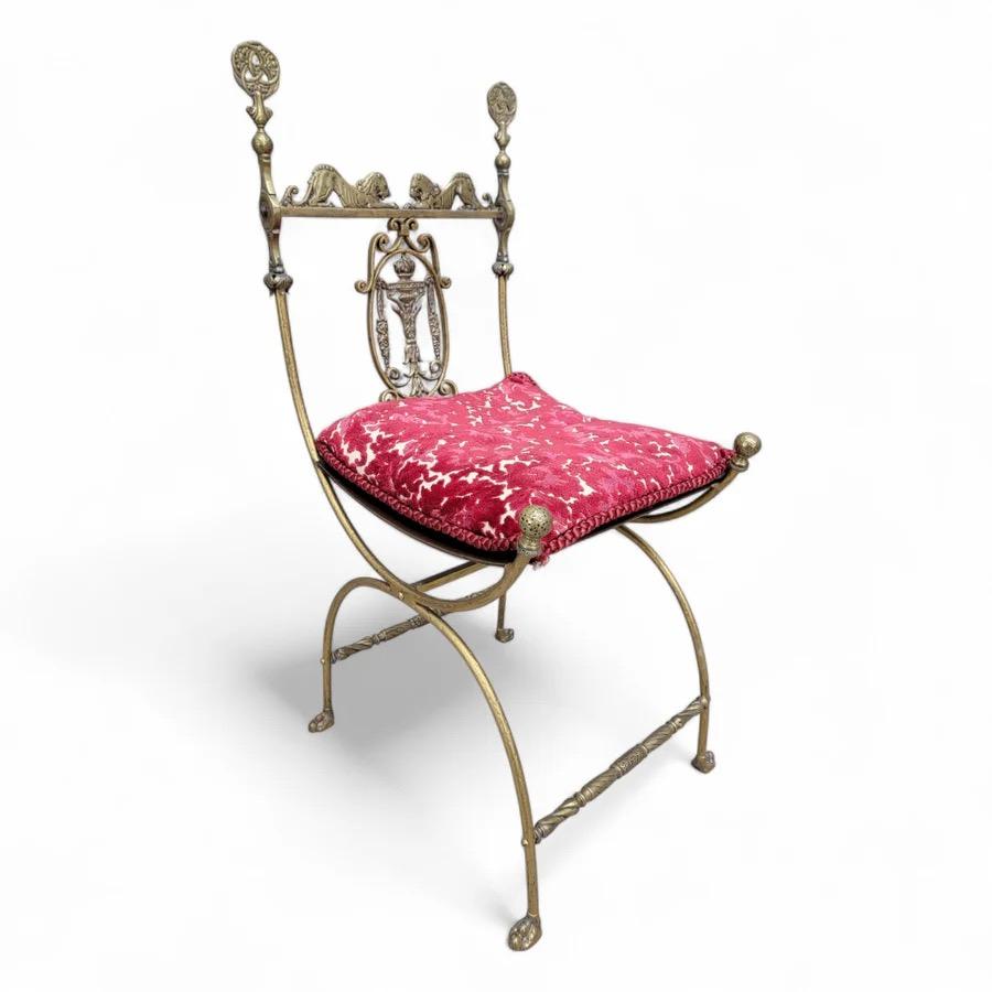 Oscar Bruno Bach Silla y Otomana Savonarola de Bronce Finamente Detallada y Ornamentada Art Decó en venta