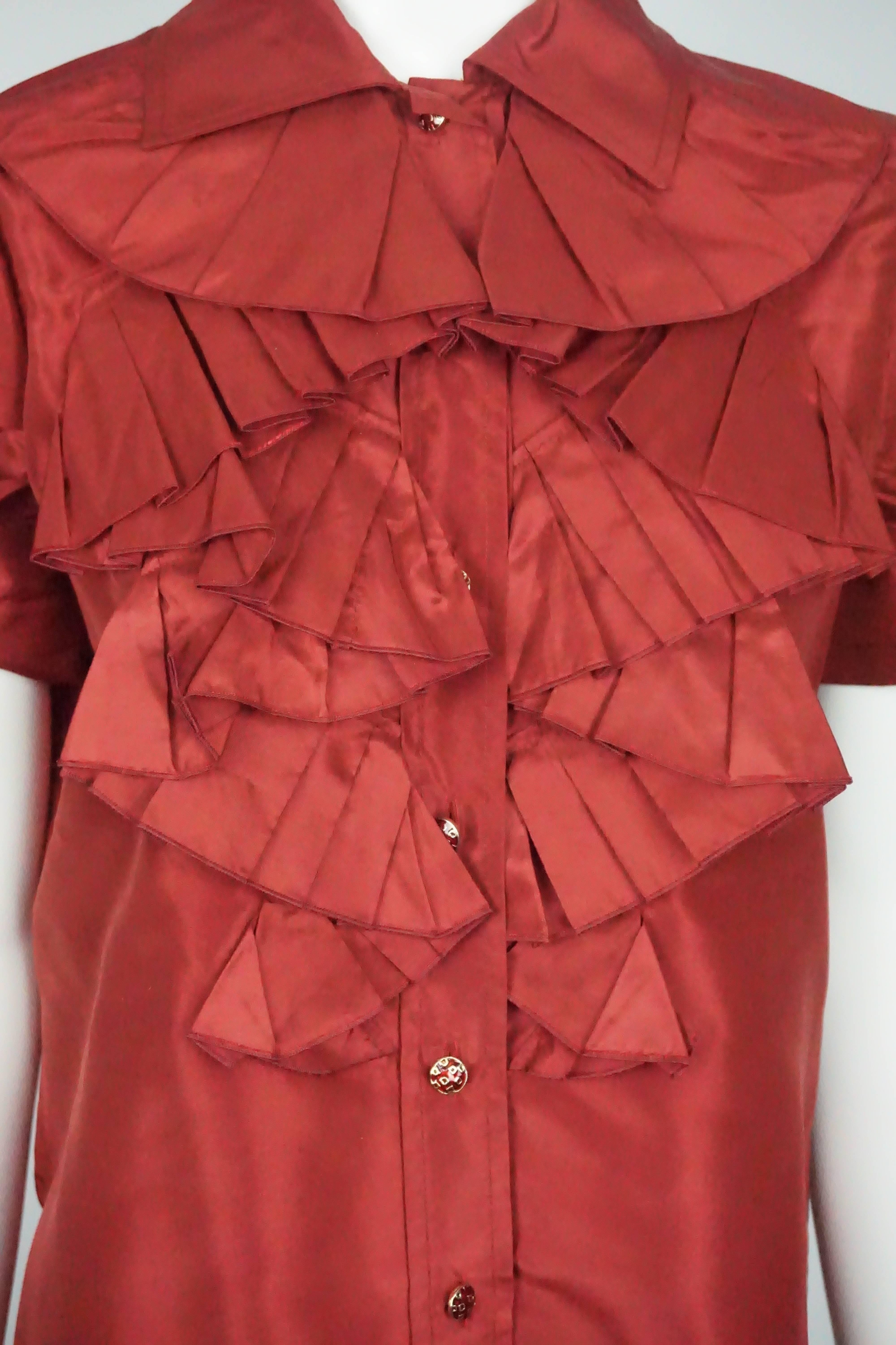 Oscar Burgundy Silk Taffeta S/S Ruffled Top-8 In Excellent Condition For Sale In West Palm Beach, FL