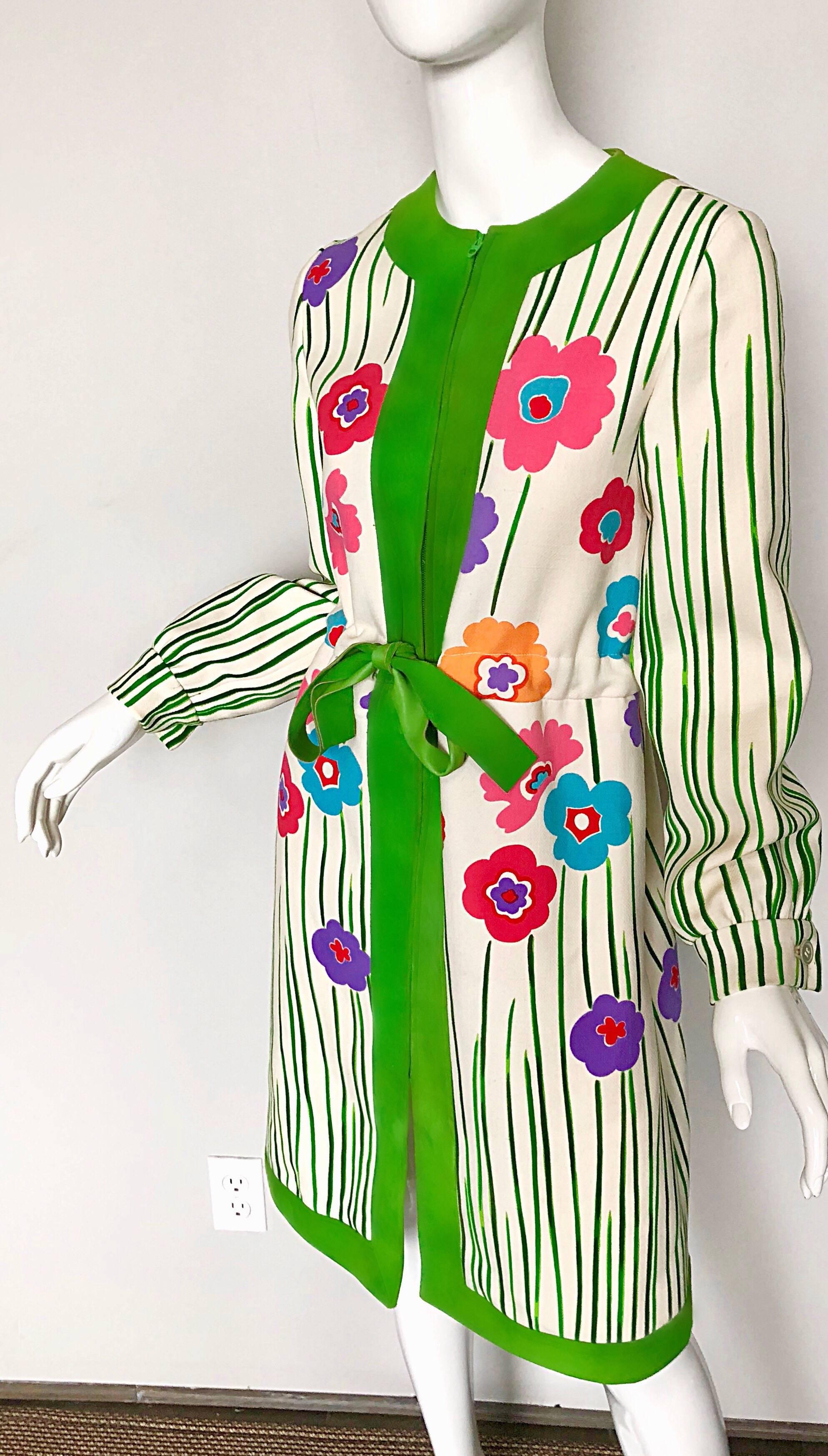 Blanc Oscar de la Renta - Robe veste ivoire en laine et daim vert à imprimé floral, années 1960 en vente