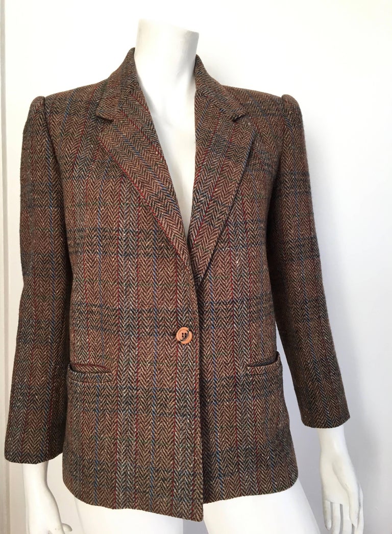 Oscar de la Renta 1970s Wool Herringbone Jacket Size 6. For Sale at 1stDibs