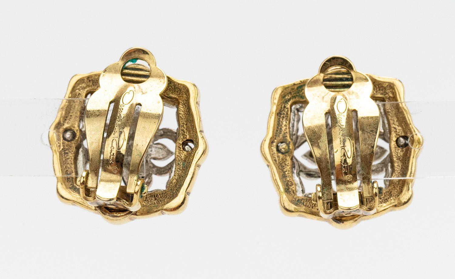 Oscar de La Renta 2 Tone Flower Clip Earrings In Excellent Condition For Sale In West Hollywood, CA