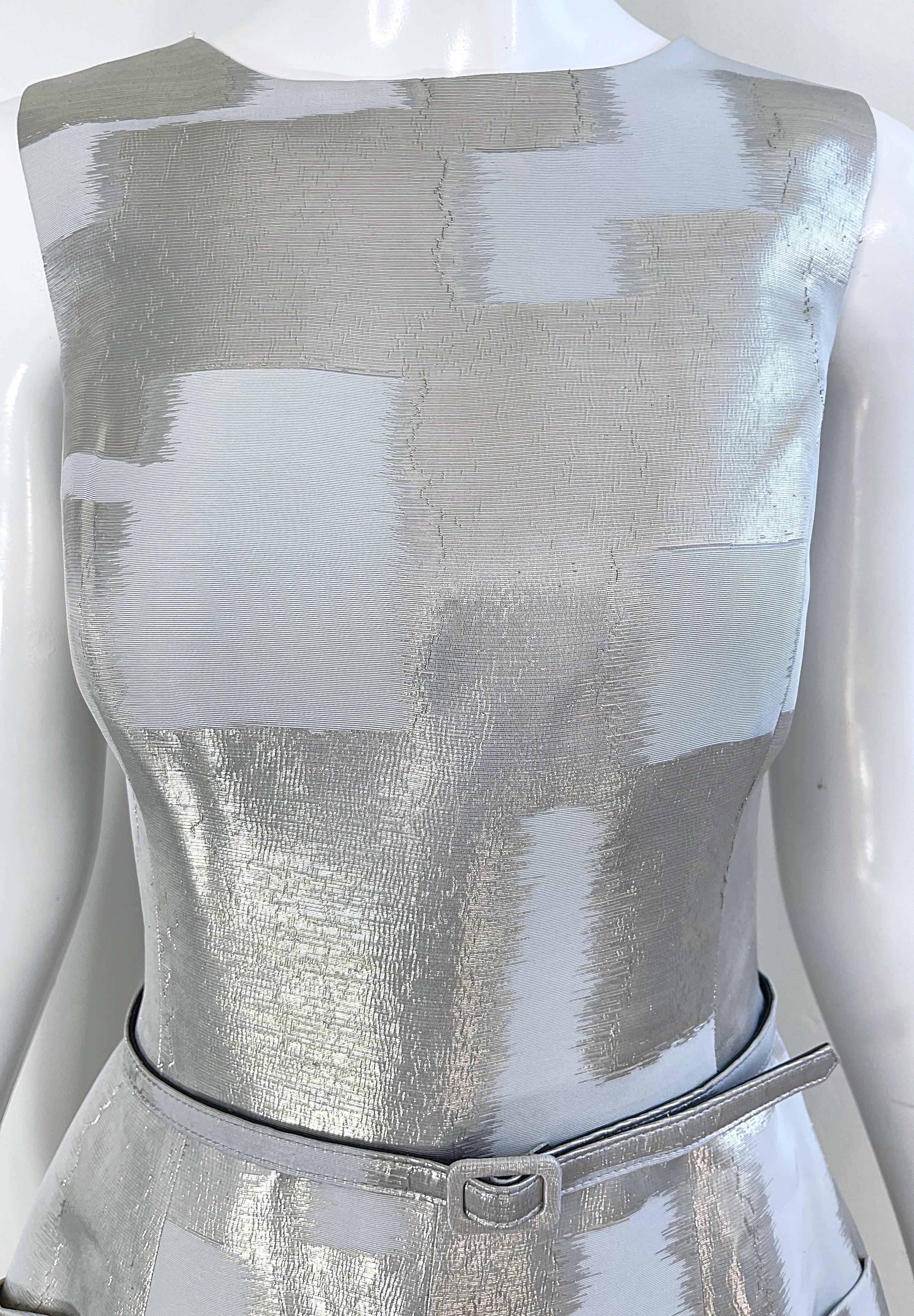 Women's Oscar de la Renta 2000s Size 4 Silver Metallic Abstract Belted Fit n Flare Dress For Sale