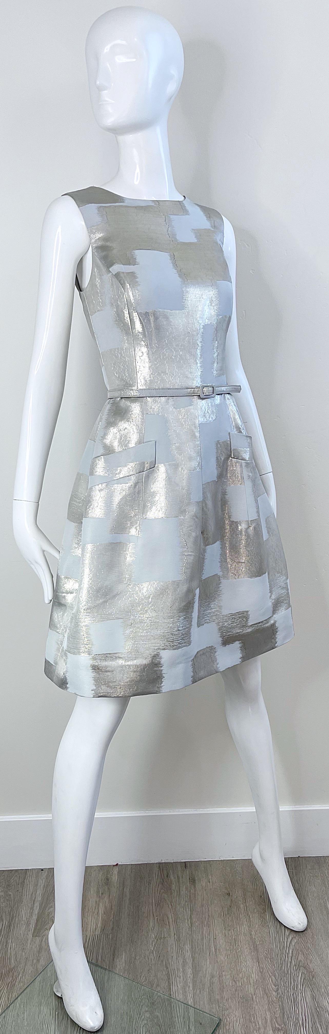 Oscar de la Renta 2000s Size 4 Silver Metallic Abstract Belted Fit n Flare Dress For Sale 1