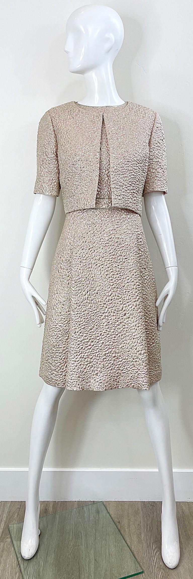 Oscar de la Renta 2000s Size 8 Pink Gold Silver Silk Vintage Dress Bolero  Jacket For Sale at 1stDibs | rose gold bolero jacket, sezane oscar jacket,  hobbs green bolero